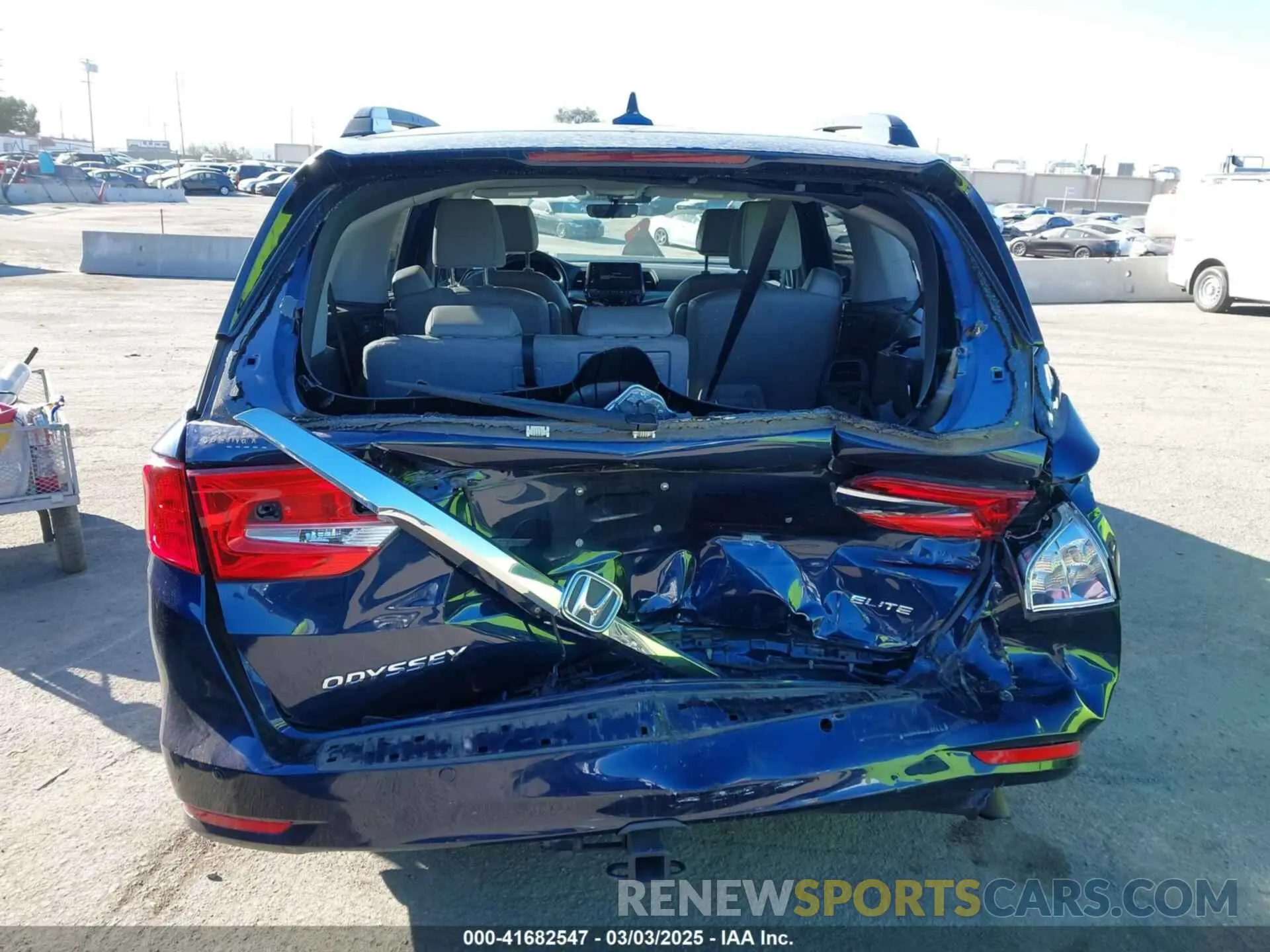 16 fotografías del automóvil dañado 5FNRL6H99KB051652 HONDA ODYSSEY 2019