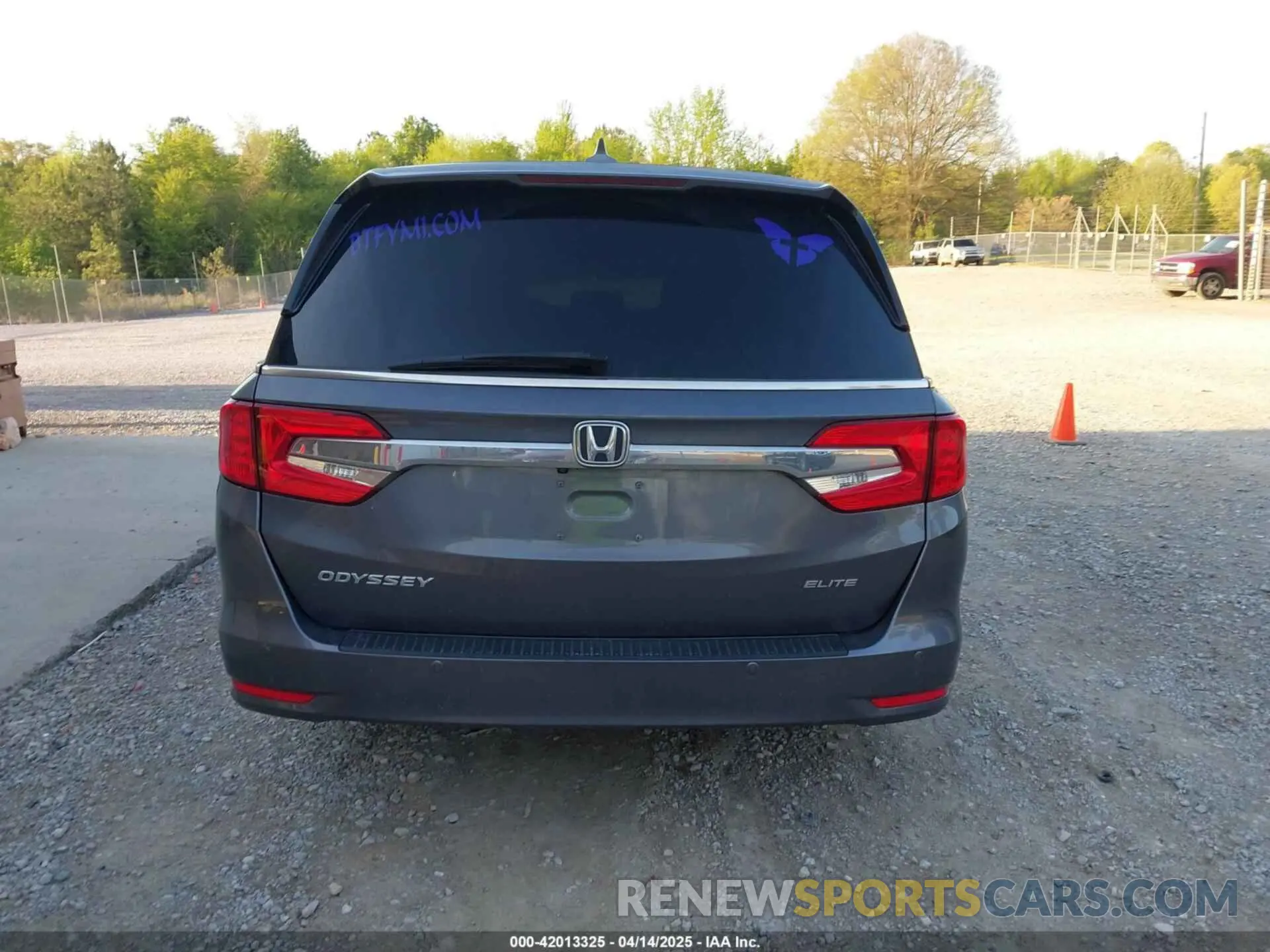 16 fotografías del automóvil dañado 5FNRL6H9XKB078665 HONDA ODYSSEY 2019