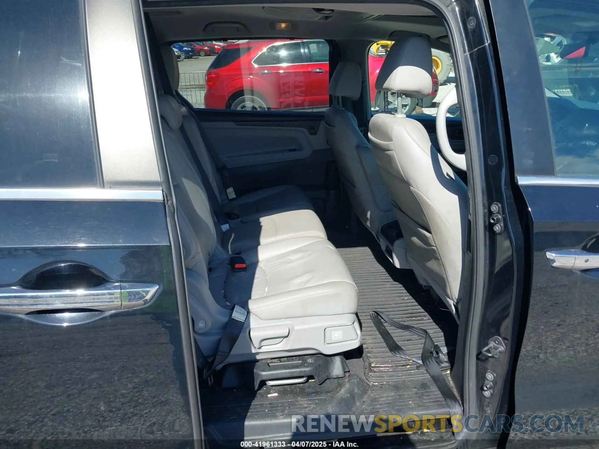 8 fotografías del automóvil dañado 5FNRL6H72LB005936 HONDA ODYSSEY 2020