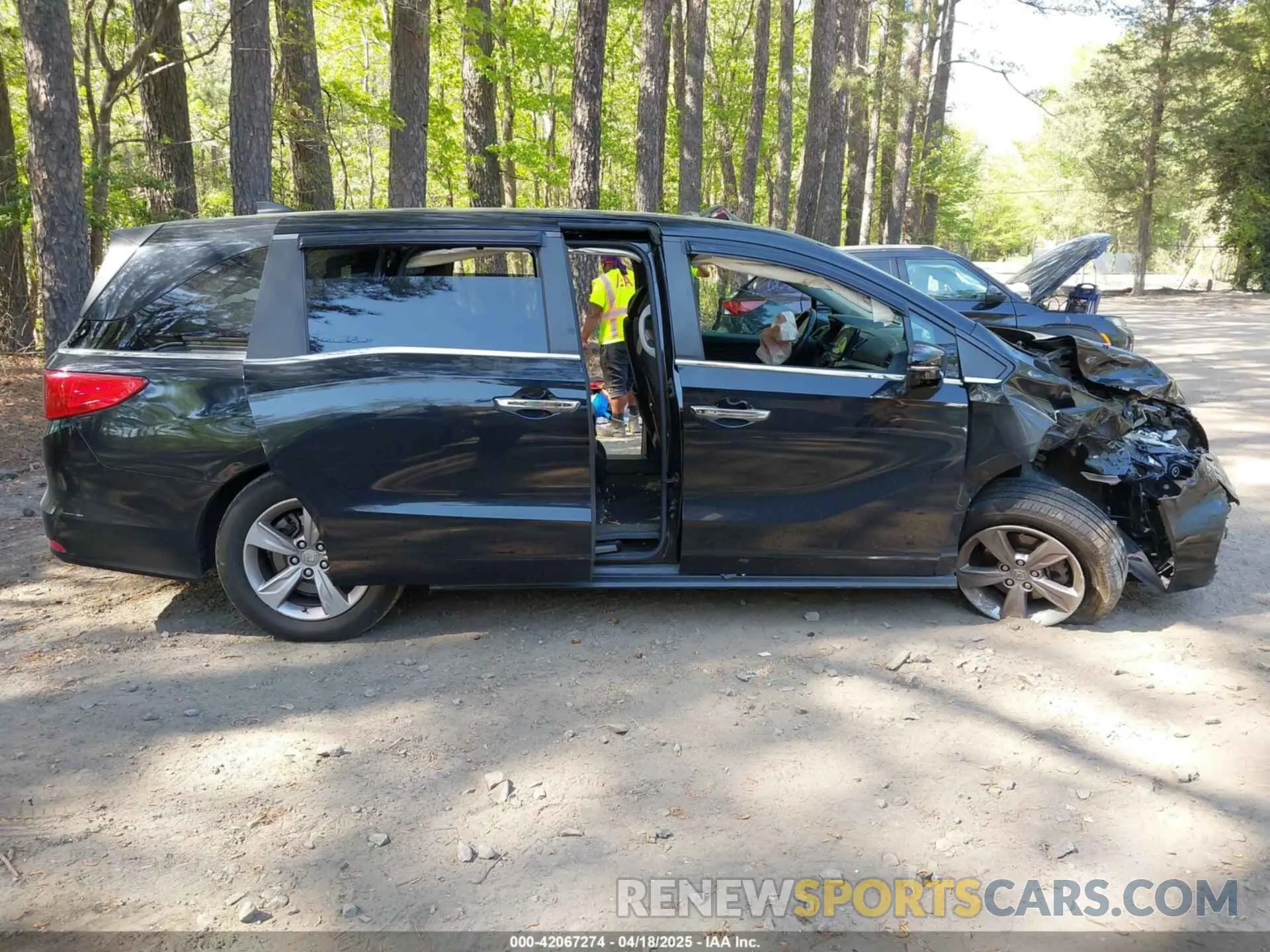 12 fotografías del automóvil dañado 5FNRL6H75LB022763 HONDA ODYSSEY 2020