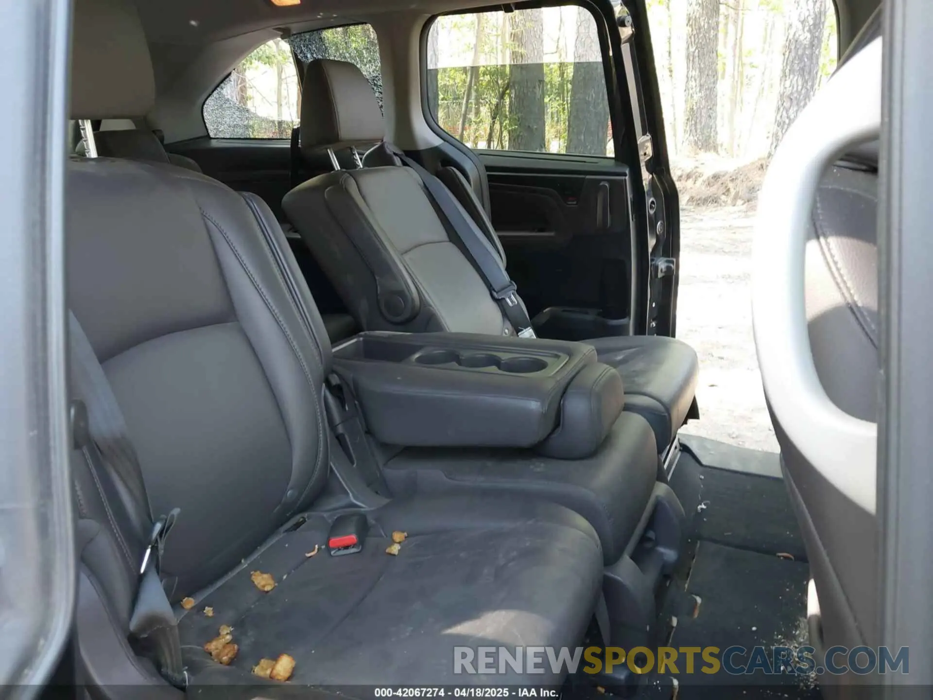 8 fotografías del automóvil dañado 5FNRL6H75LB022763 HONDA ODYSSEY 2020