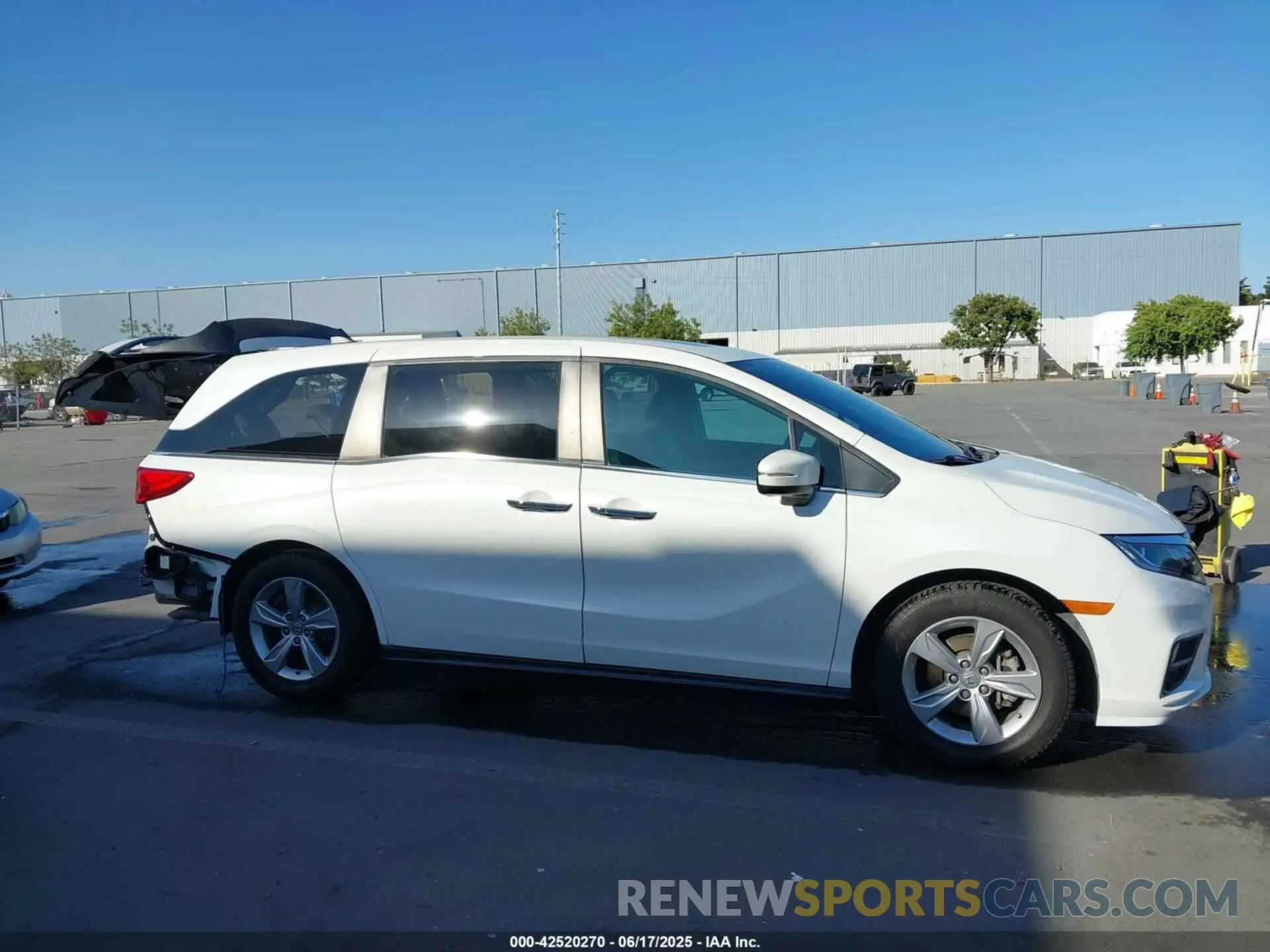 14 fotografías del automóvil dañado 5FNRL6H75LB051843 HONDA ODYSSEY 2020