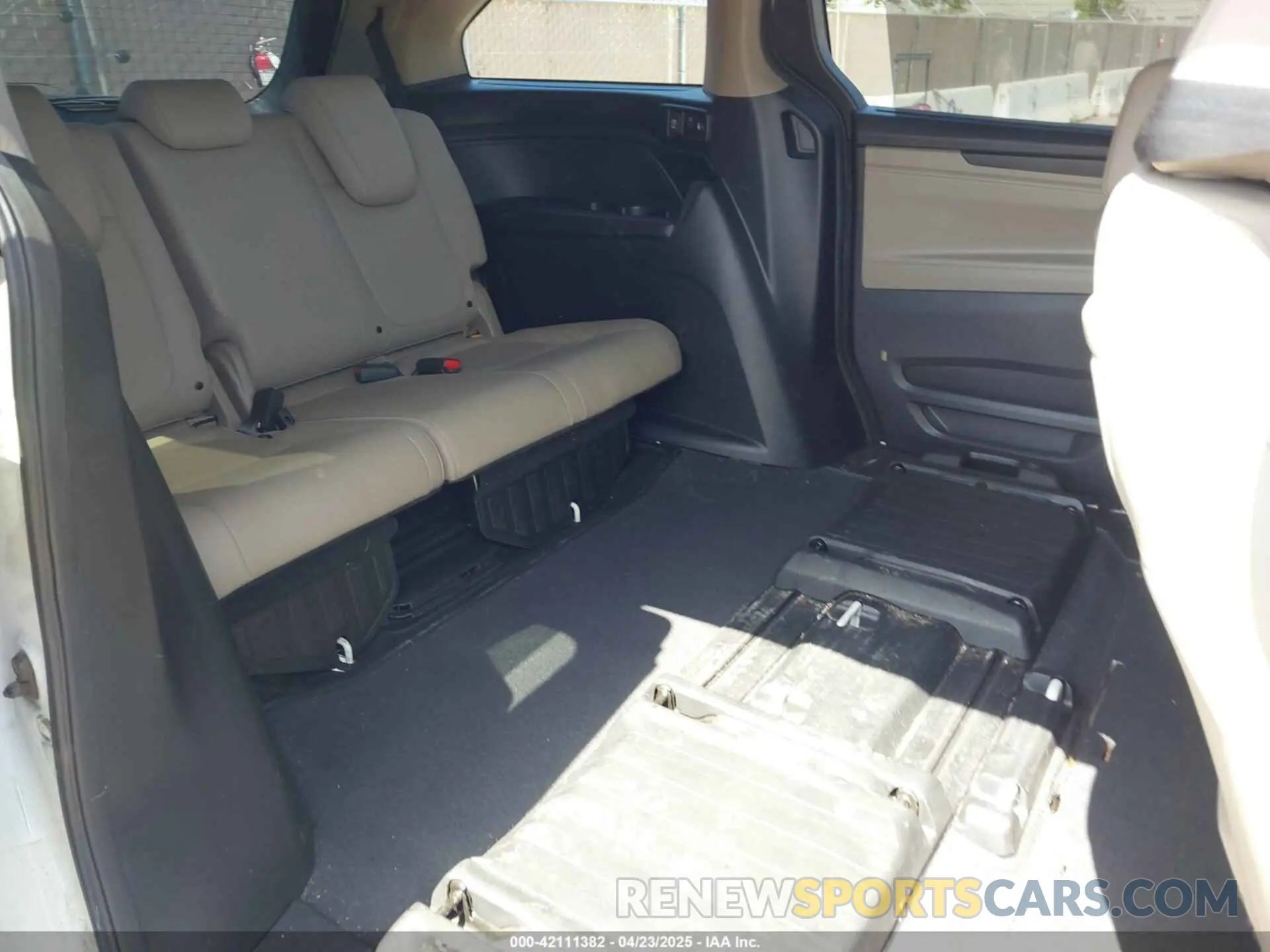 8 fotografías del automóvil dañado 5FNRL6H76LB028748 HONDA ODYSSEY 2020