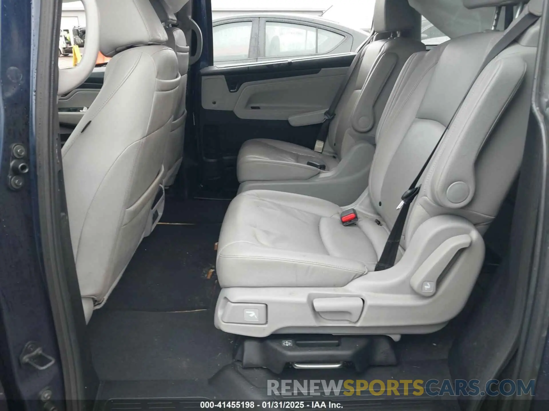 8 fotografías del automóvil dañado 5FNRL6H77LB011893 HONDA ODYSSEY 2020