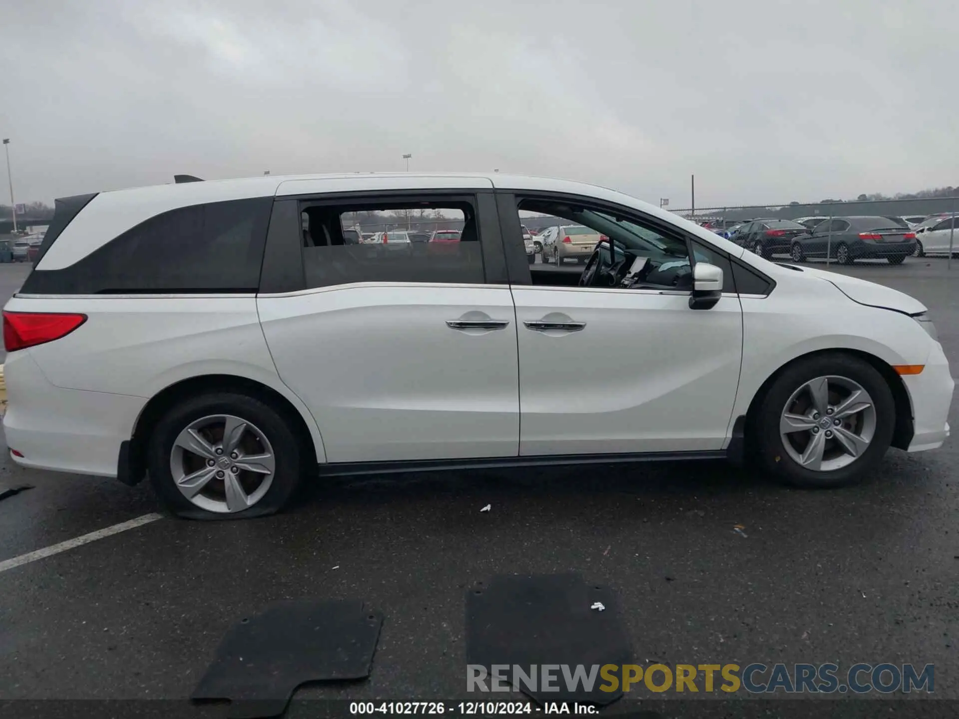12 fotografías del automóvil dañado 5FNRL6H78LB031411 HONDA ODYSSEY 2020