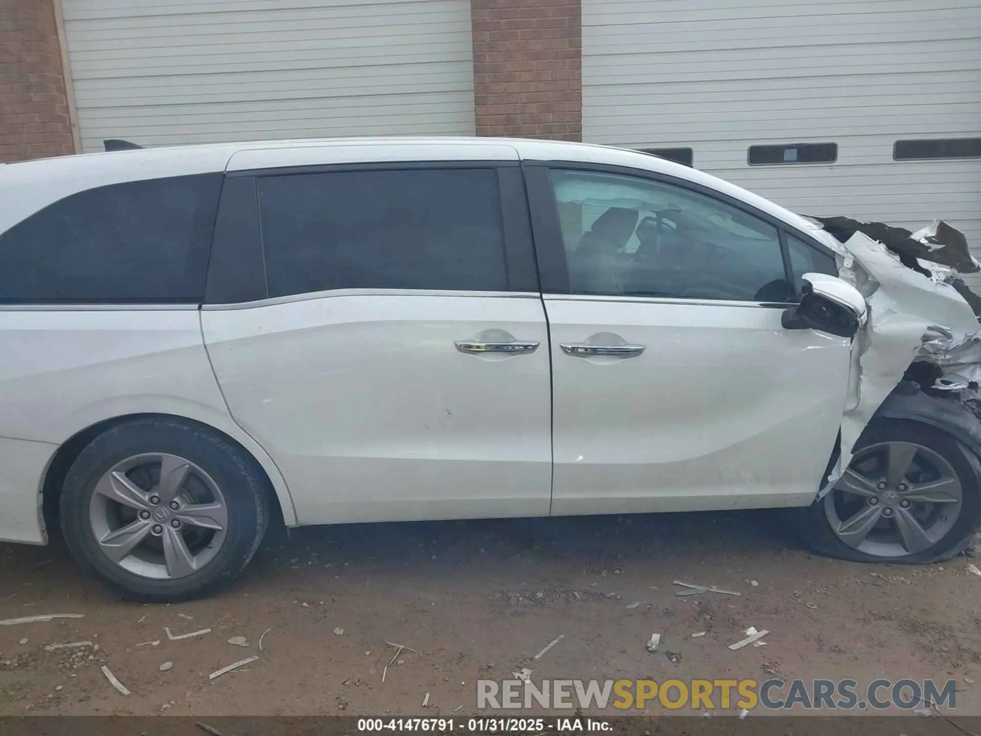 12 fotografías del automóvil dañado 5FNRL6H78LB036849 HONDA ODYSSEY 2020