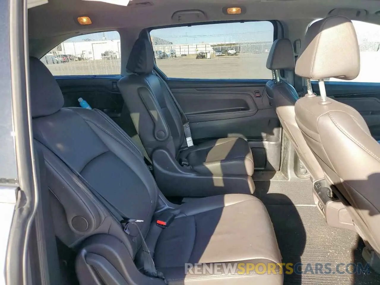 12 fotografías del automóvil dañado 5FNRL6H9XLB000033 HONDA ODYSSEY 2020