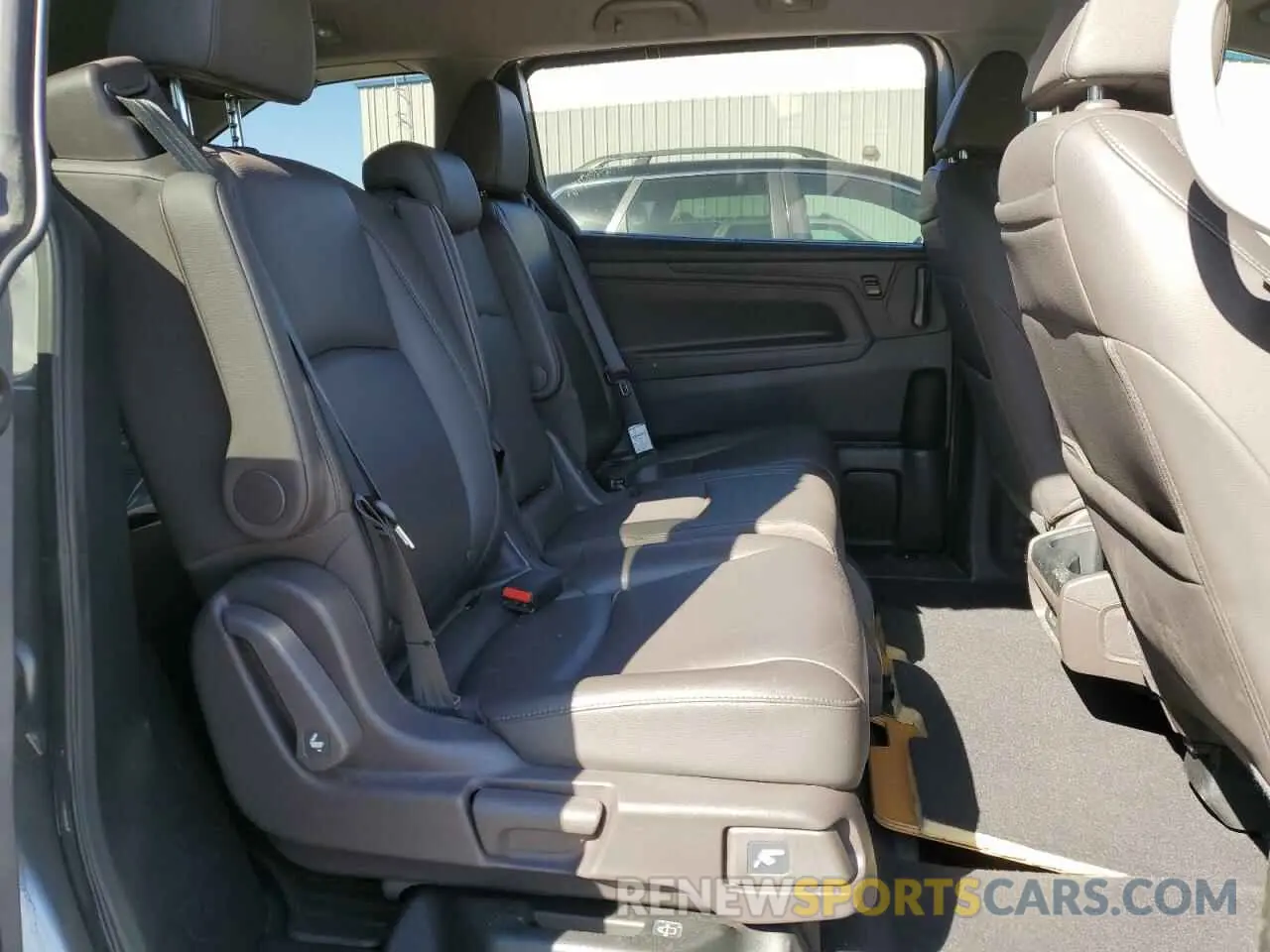 11 fotografías del automóvil dañado 5FNRL6H9XLB025899 HONDA ODYSSEY 2020
