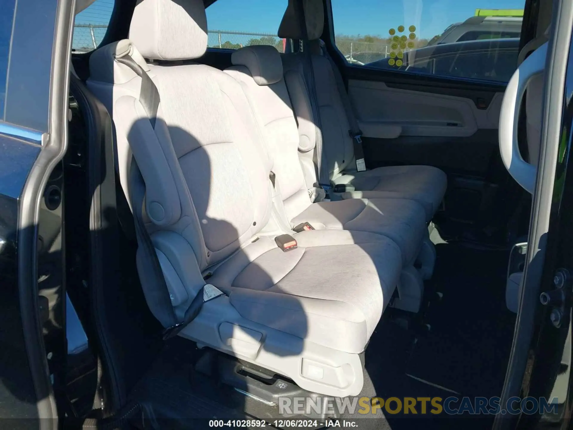 8 fotografías del automóvil dañado 5FNRL6H53MB010305 HONDA ODYSSEY 2021