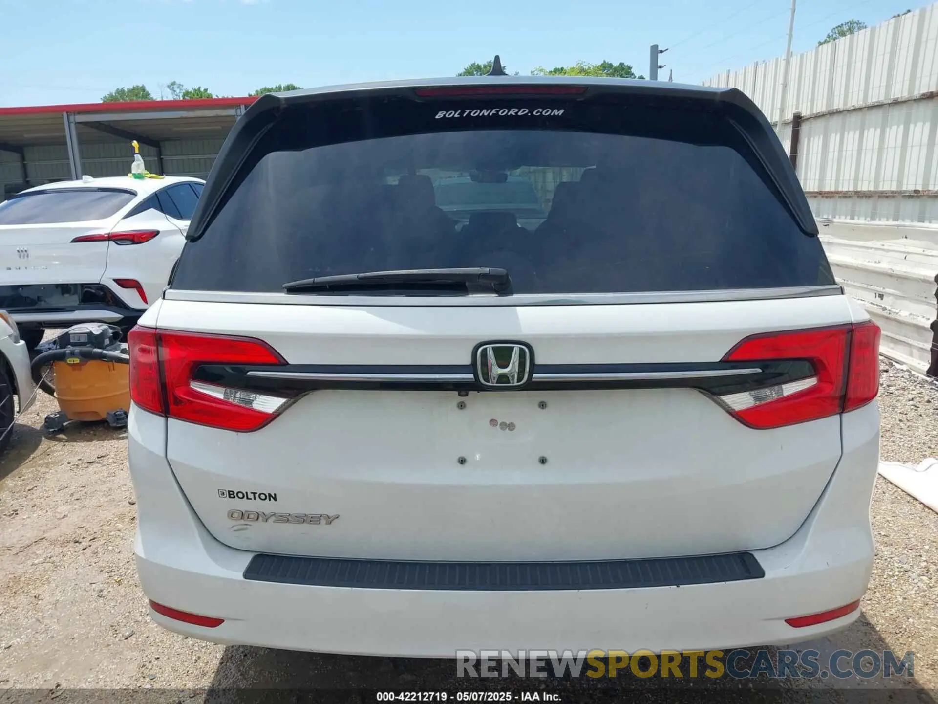 16 fotografías del automóvil dañado 5FNRL6H70MB012952 HONDA ODYSSEY 2021