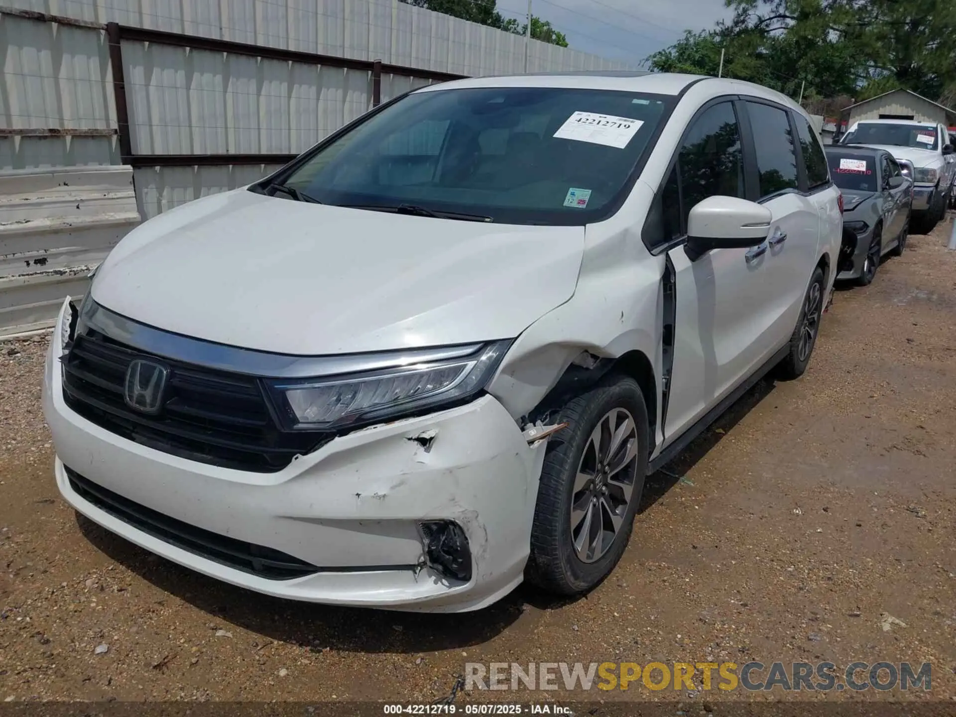 2 fotografías del automóvil dañado 5FNRL6H70MB012952 HONDA ODYSSEY 2021