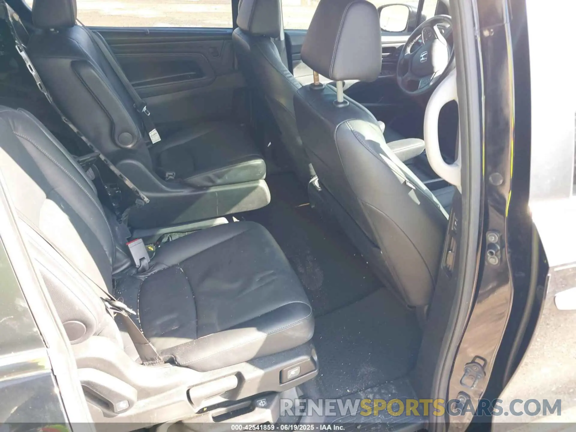 8 fotografías del automóvil dañado 5FNRL6H73MB027655 HONDA ODYSSEY 2021
