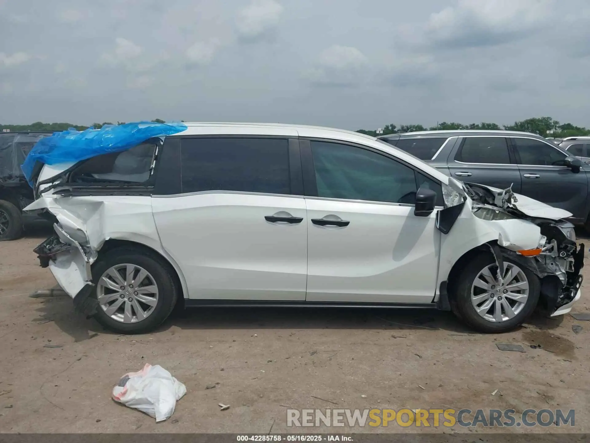 13 fotografías del automóvil dañado 5FNRL6H21NB013534 HONDA ODYSSEY 2022