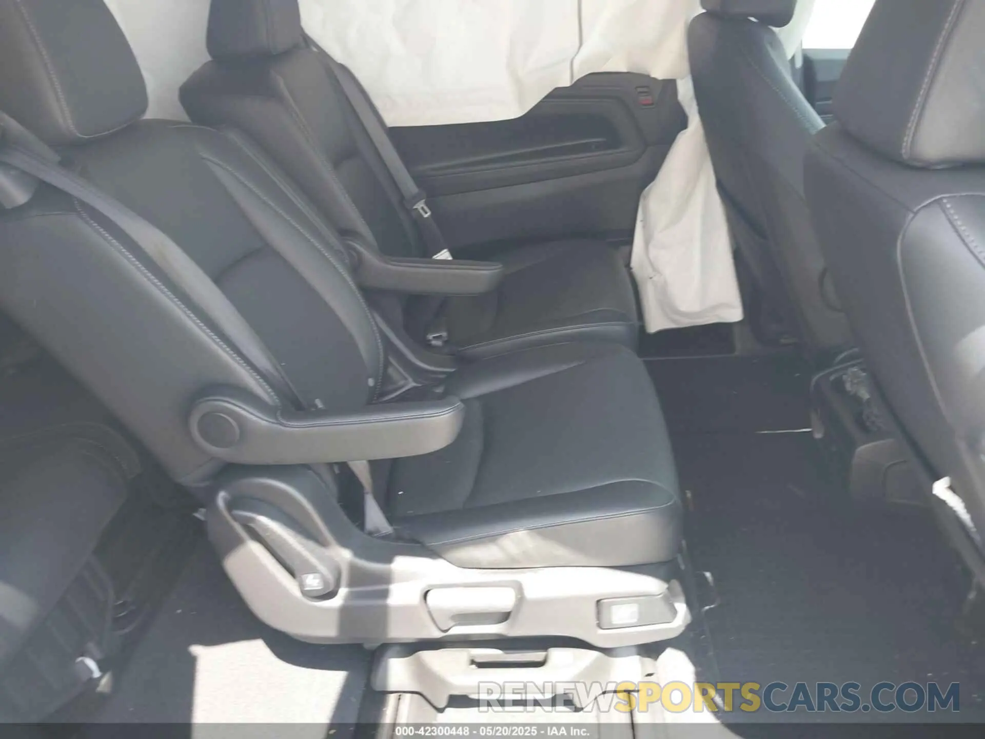 8 fotografías del automóvil dañado 5FNRL6H74NB041968 HONDA ODYSSEY 2022