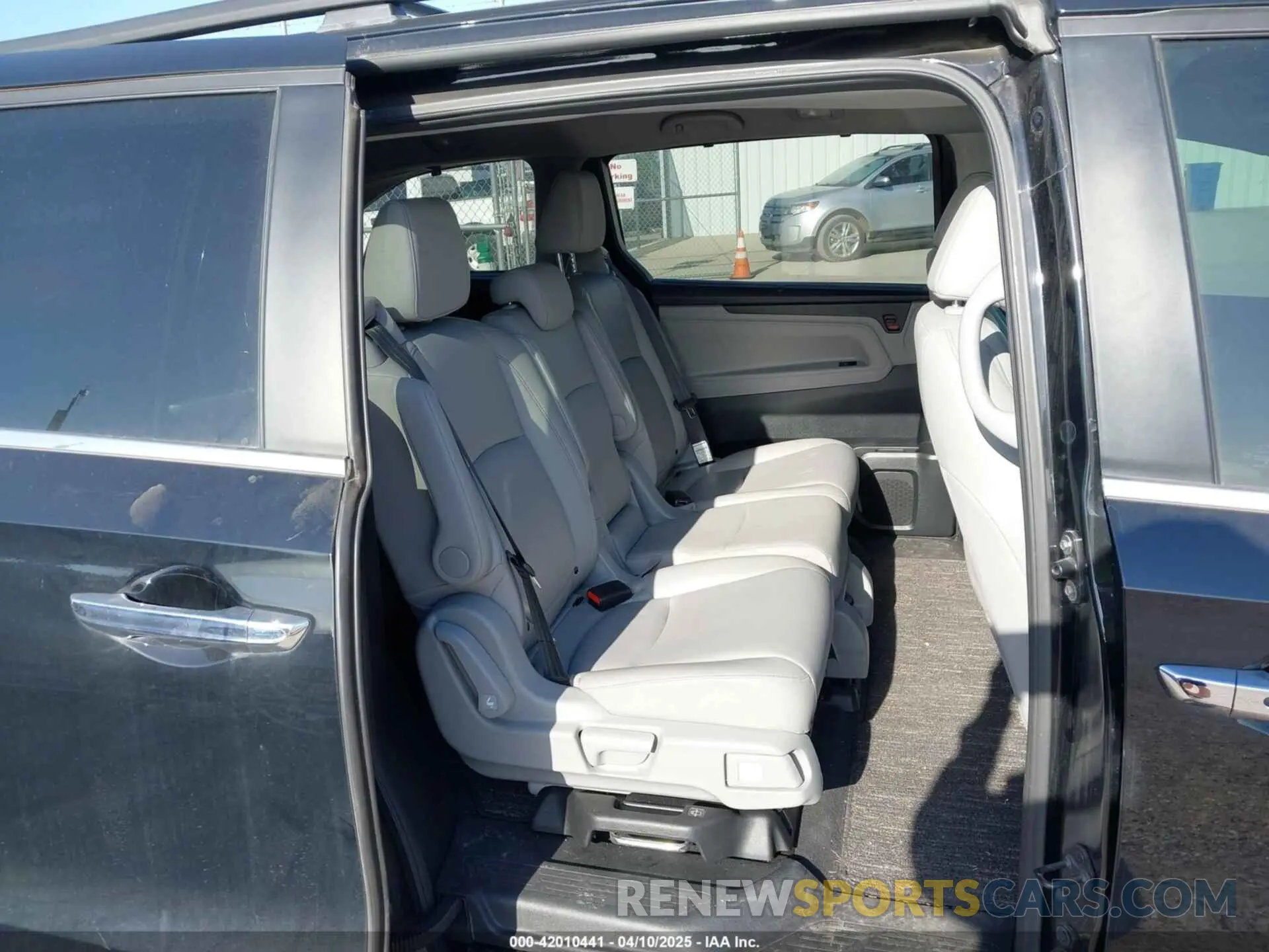 8 fotografías del automóvil dañado 5FNRL6H75NB049044 HONDA ODYSSEY 2022