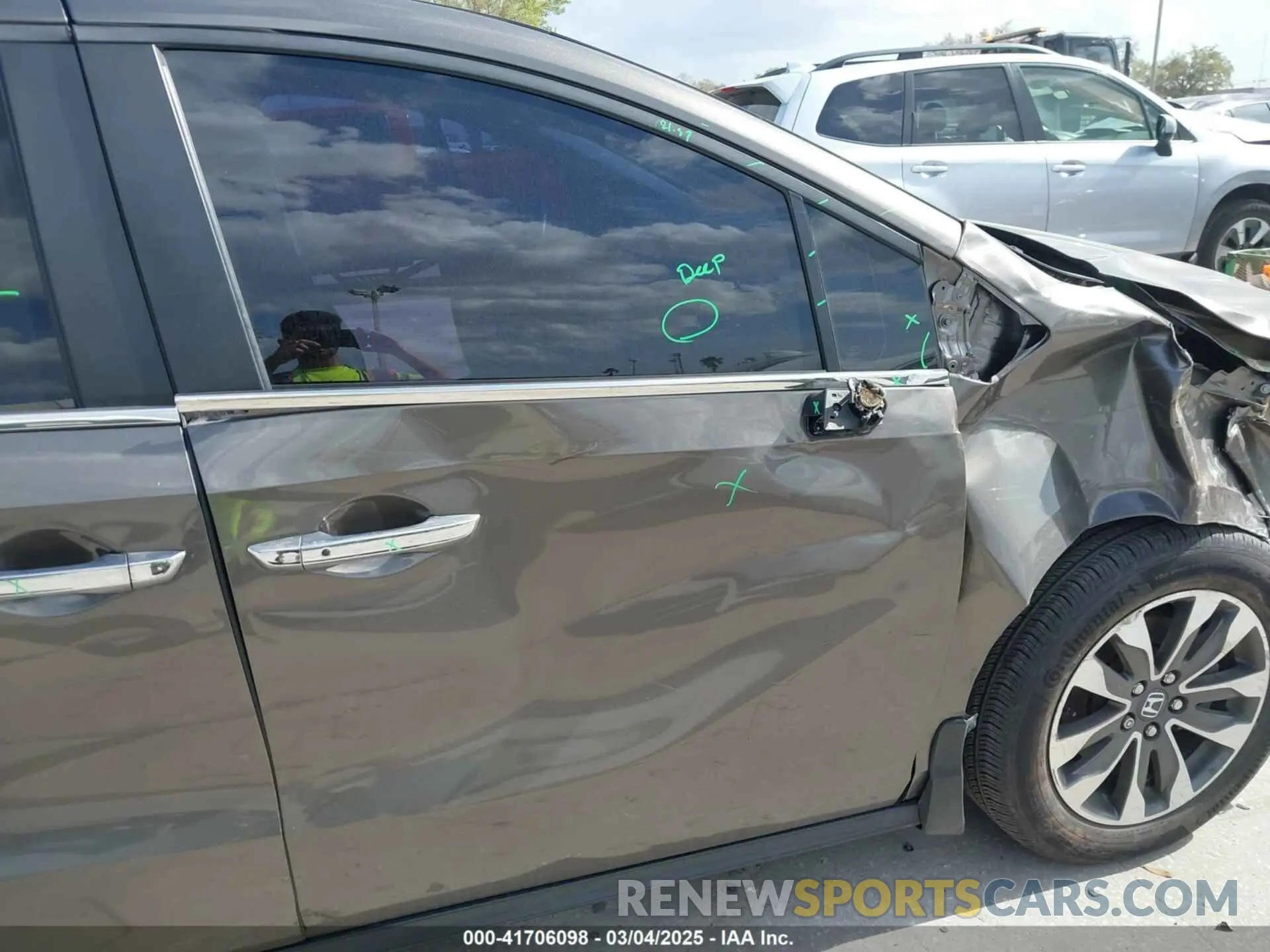 17 fotografías del automóvil dañado 5FNRL6H77NB031502 HONDA ODYSSEY 2022