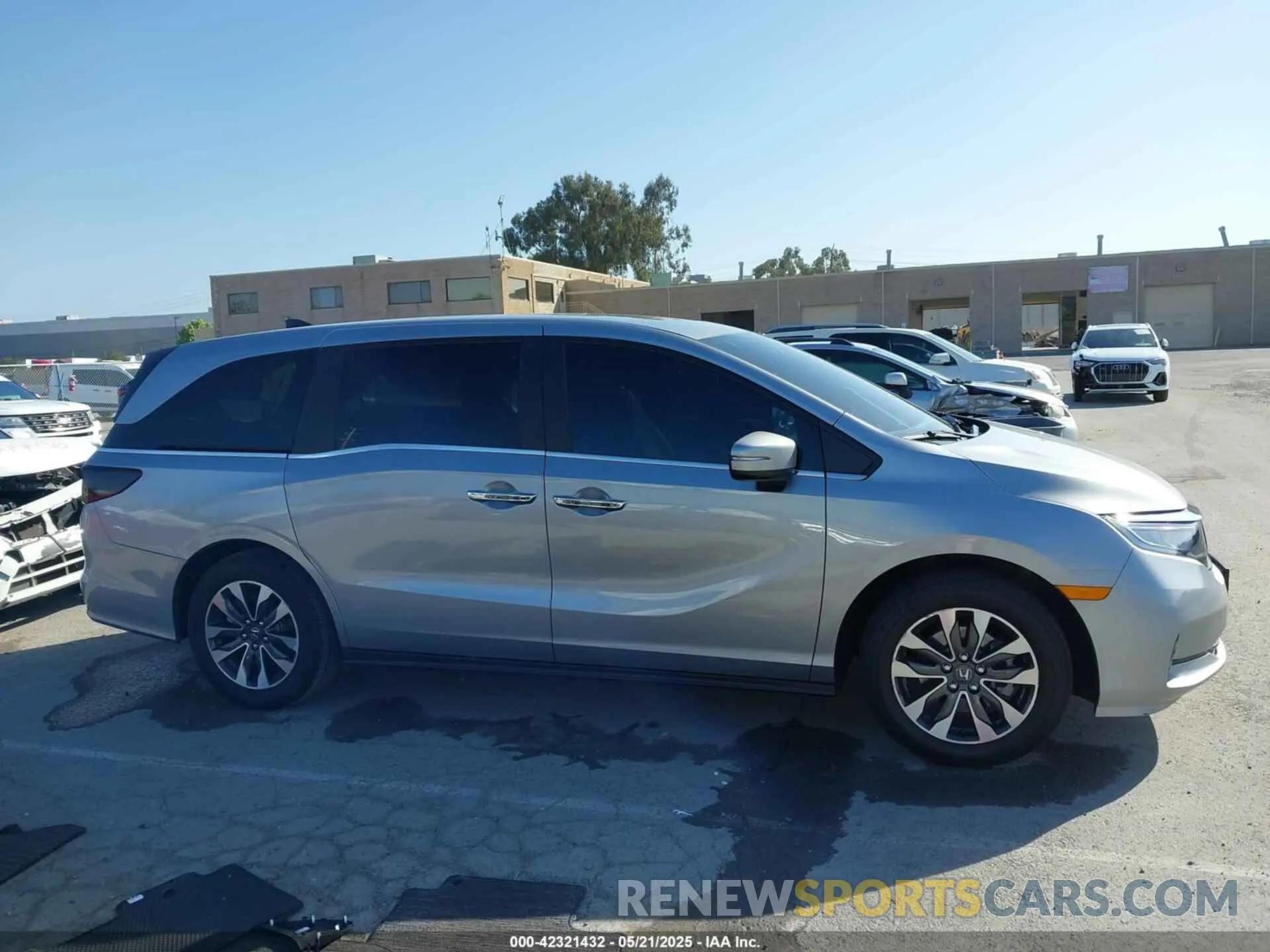 12 fotografías del automóvil dañado 5FNRL6H7XNB041733 HONDA ODYSSEY 2022