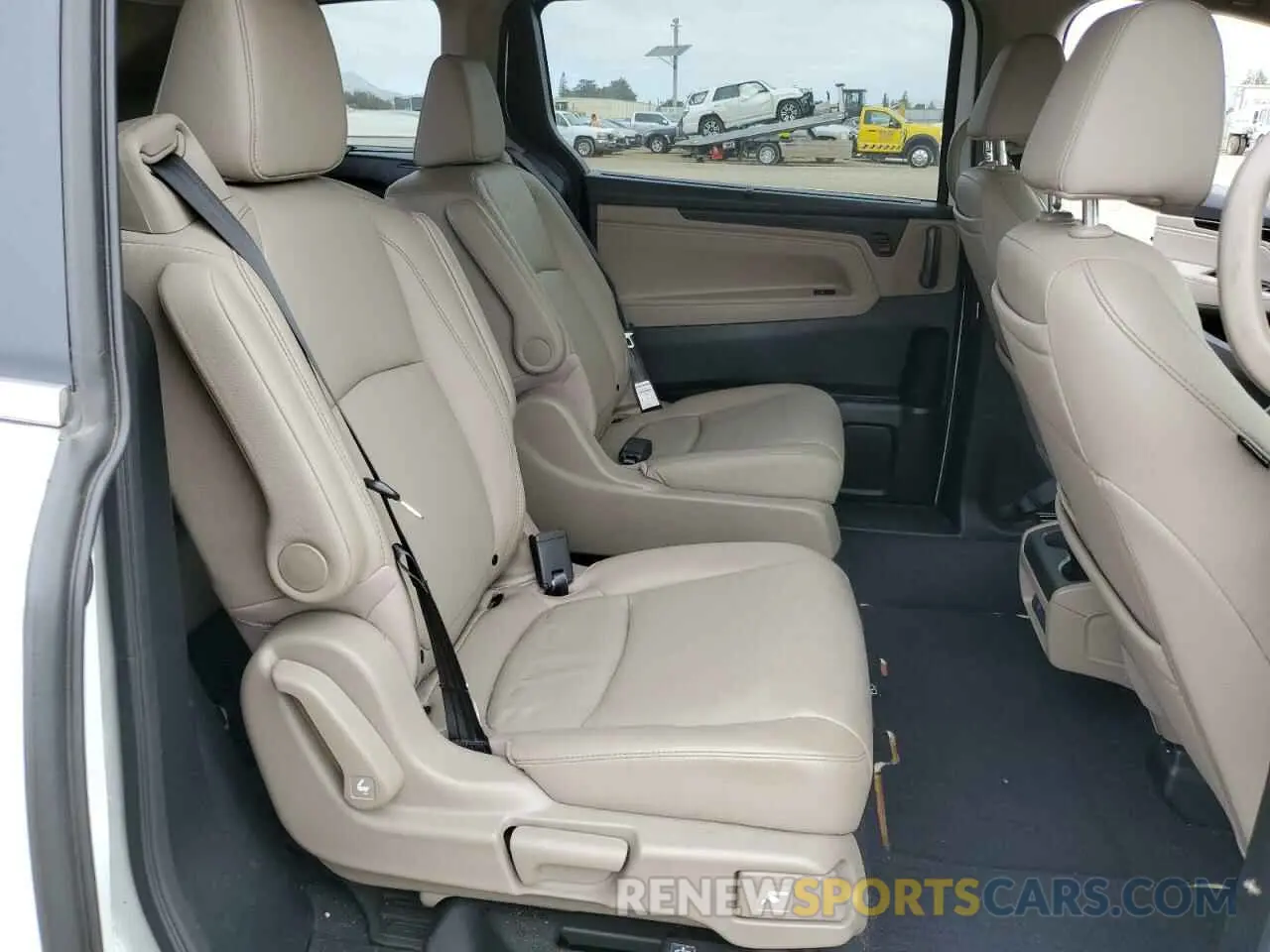 11 fotografías del automóvil dañado 5FNRL6H83NB041131 HONDA ODYSSEY 2022