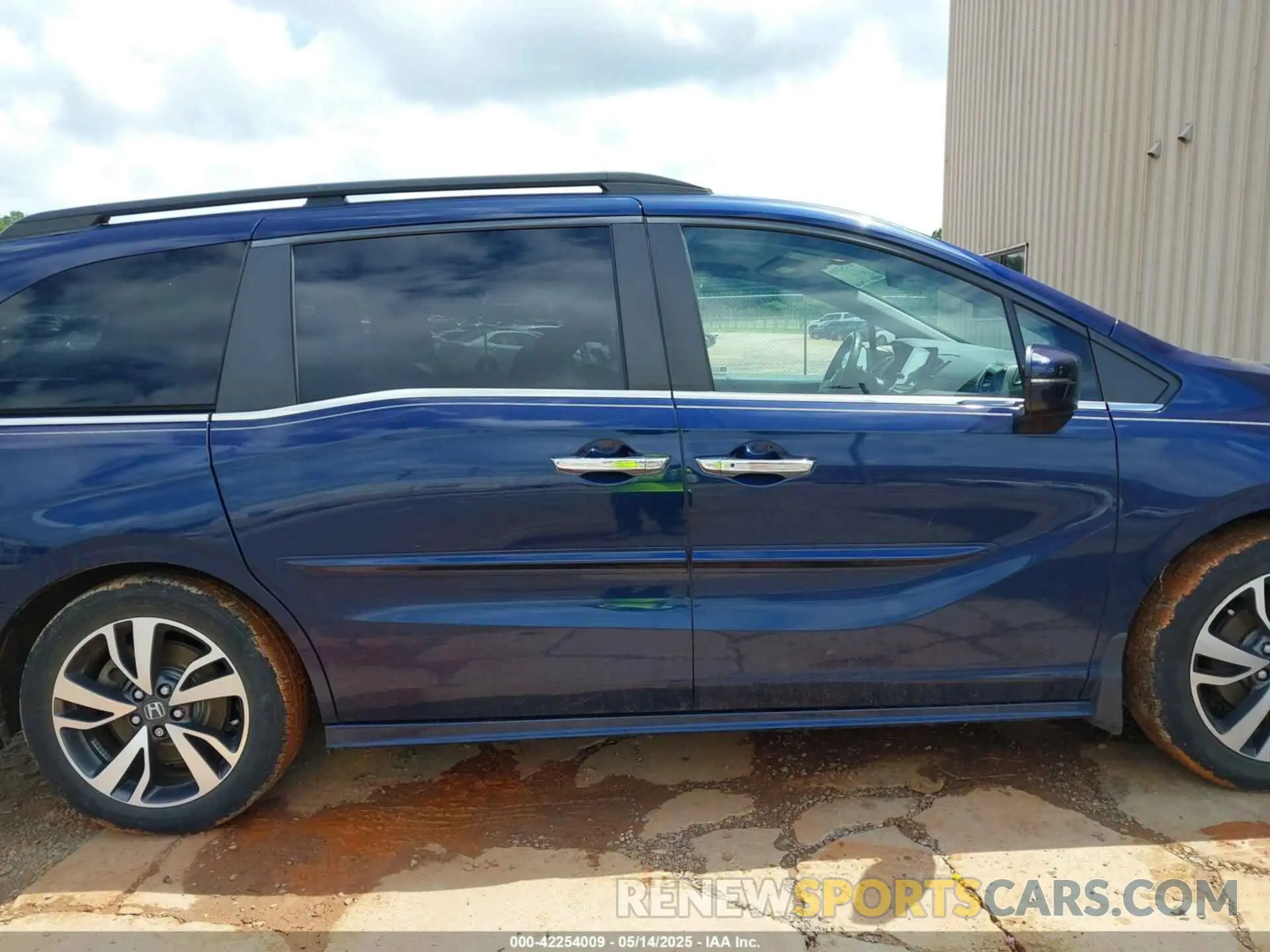 13 fotografías del automóvil dañado 5FNRL6H86NB004865 HONDA ODYSSEY 2022