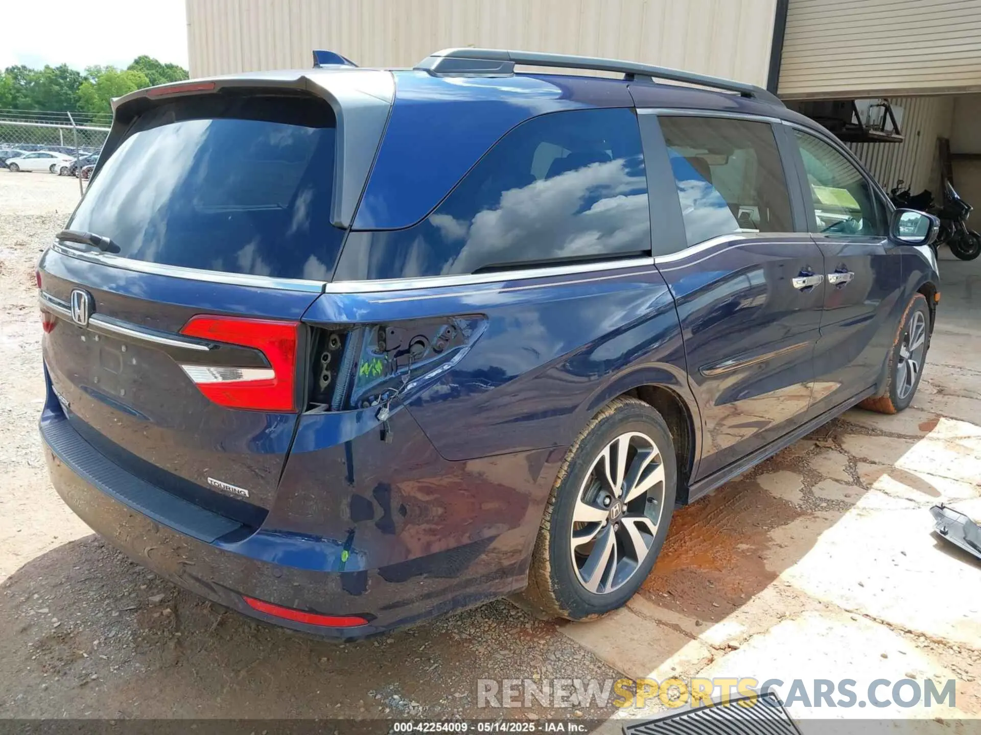 4 fotografías del automóvil dañado 5FNRL6H86NB004865 HONDA ODYSSEY 2022