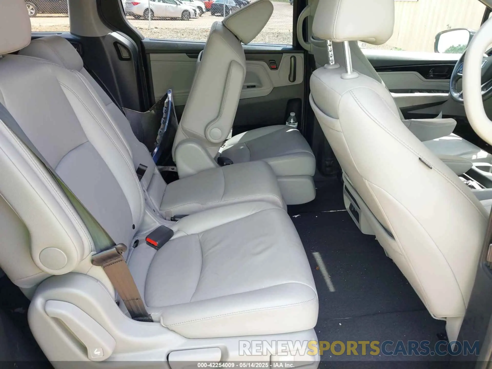 8 fotografías del automóvil dañado 5FNRL6H86NB004865 HONDA ODYSSEY 2022