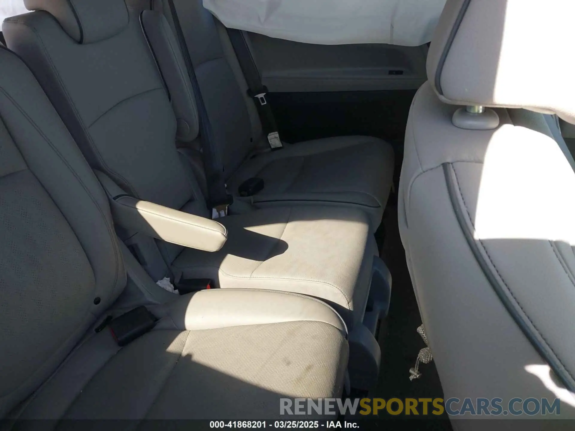 8 fotografías del automóvil dañado 5FNRL6H99NB066589 HONDA ODYSSEY 2022