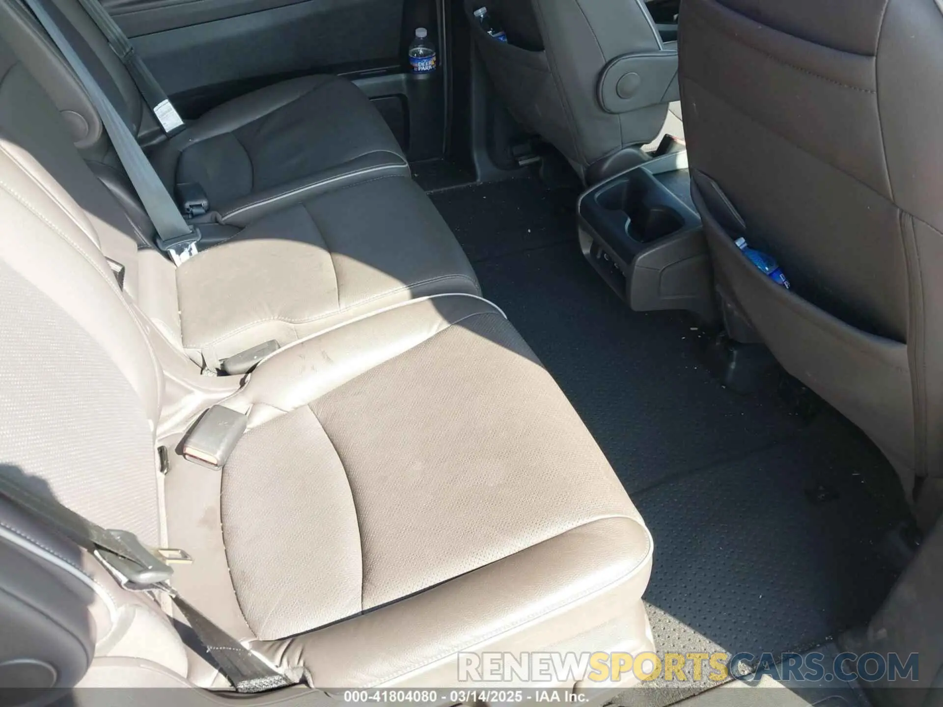 8 fotografías del automóvil dañado 5FNRL6H9XNB055293 HONDA ODYSSEY 2022