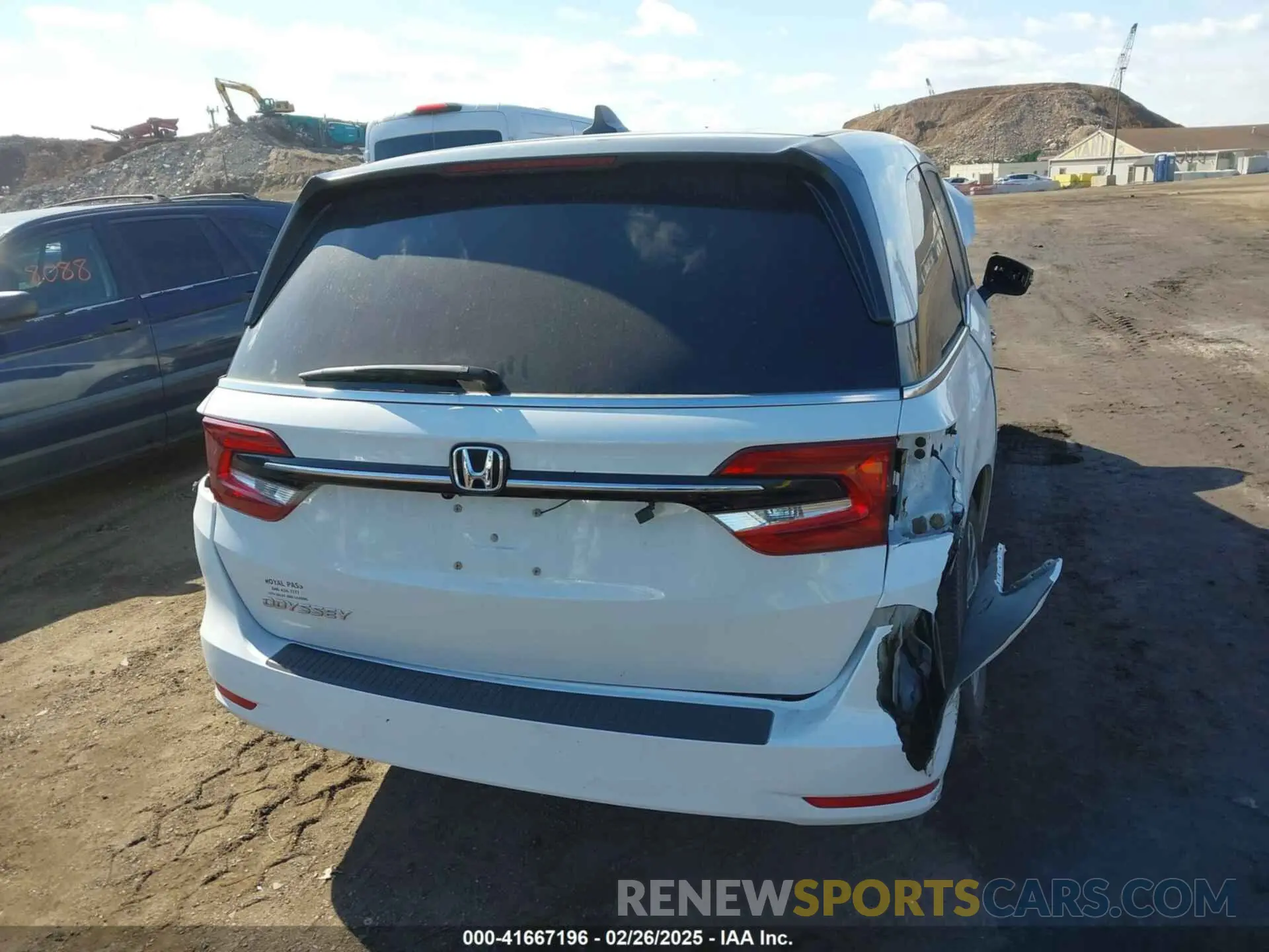 16 fotografías del automóvil dañado 5FNRL6H60PB056011 HONDA ODYSSEY 2023