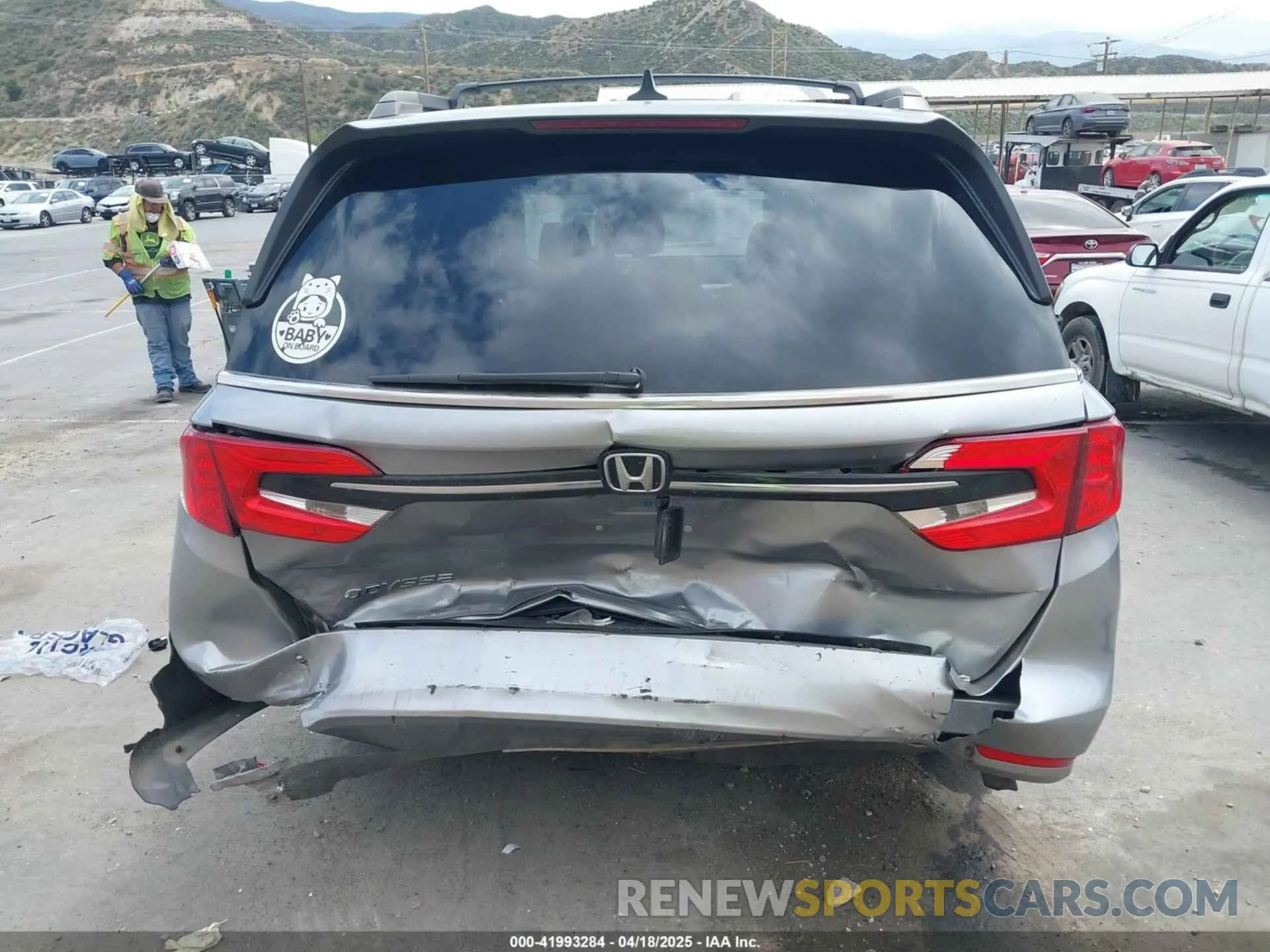 17 fotografías del automóvil dañado 5FNRL6H64PB061373 HONDA ODYSSEY 2023