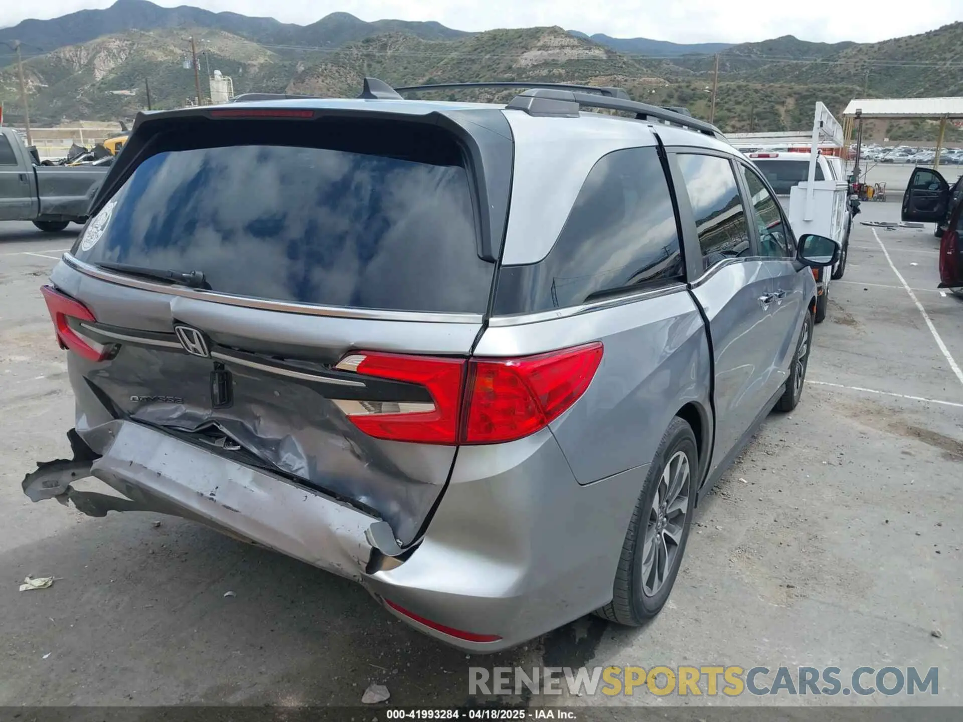 4 fotografías del automóvil dañado 5FNRL6H64PB061373 HONDA ODYSSEY 2023