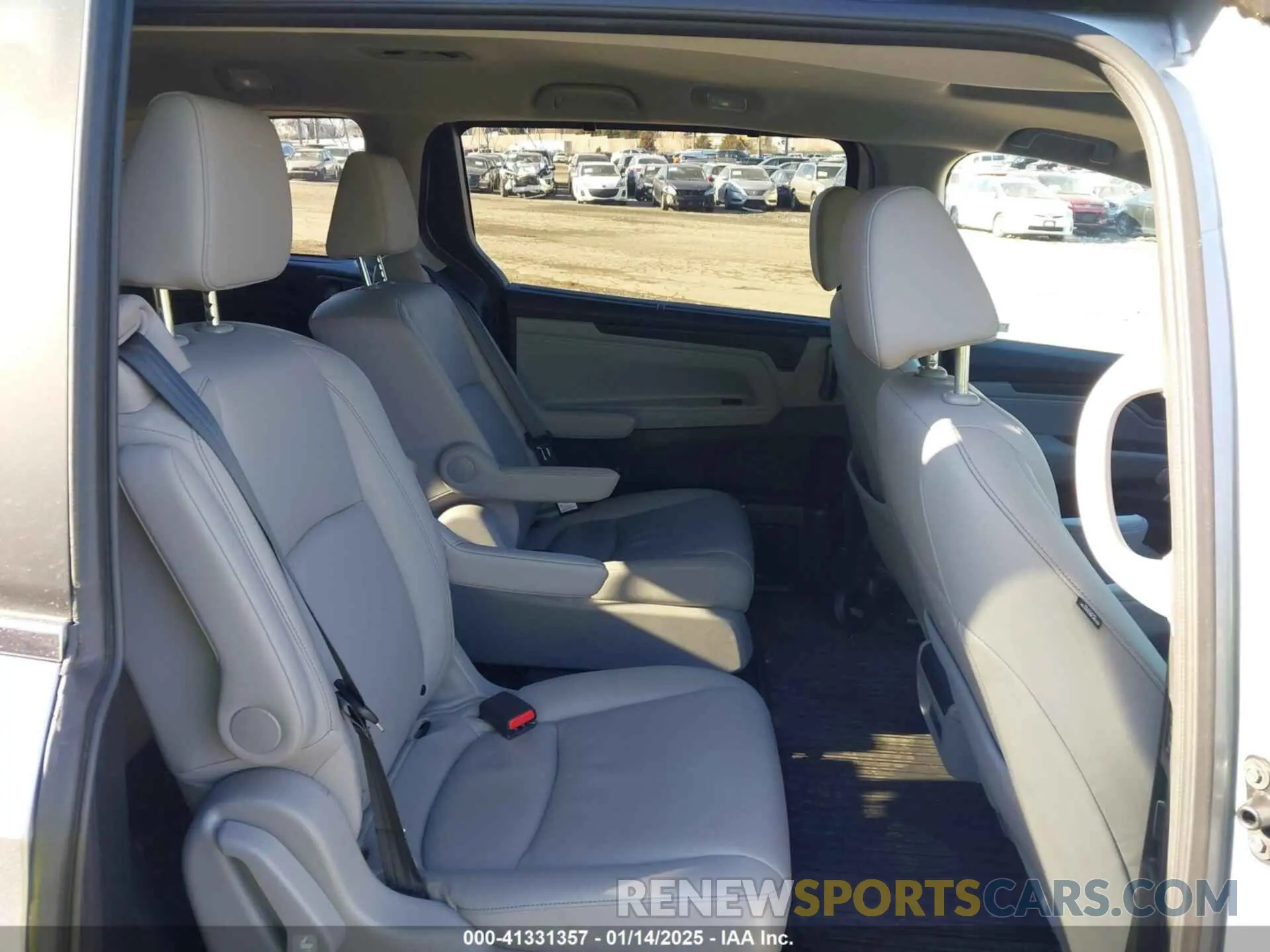 8 fotografías del automóvil dañado 5FNRL6H68PB070545 HONDA ODYSSEY 2023