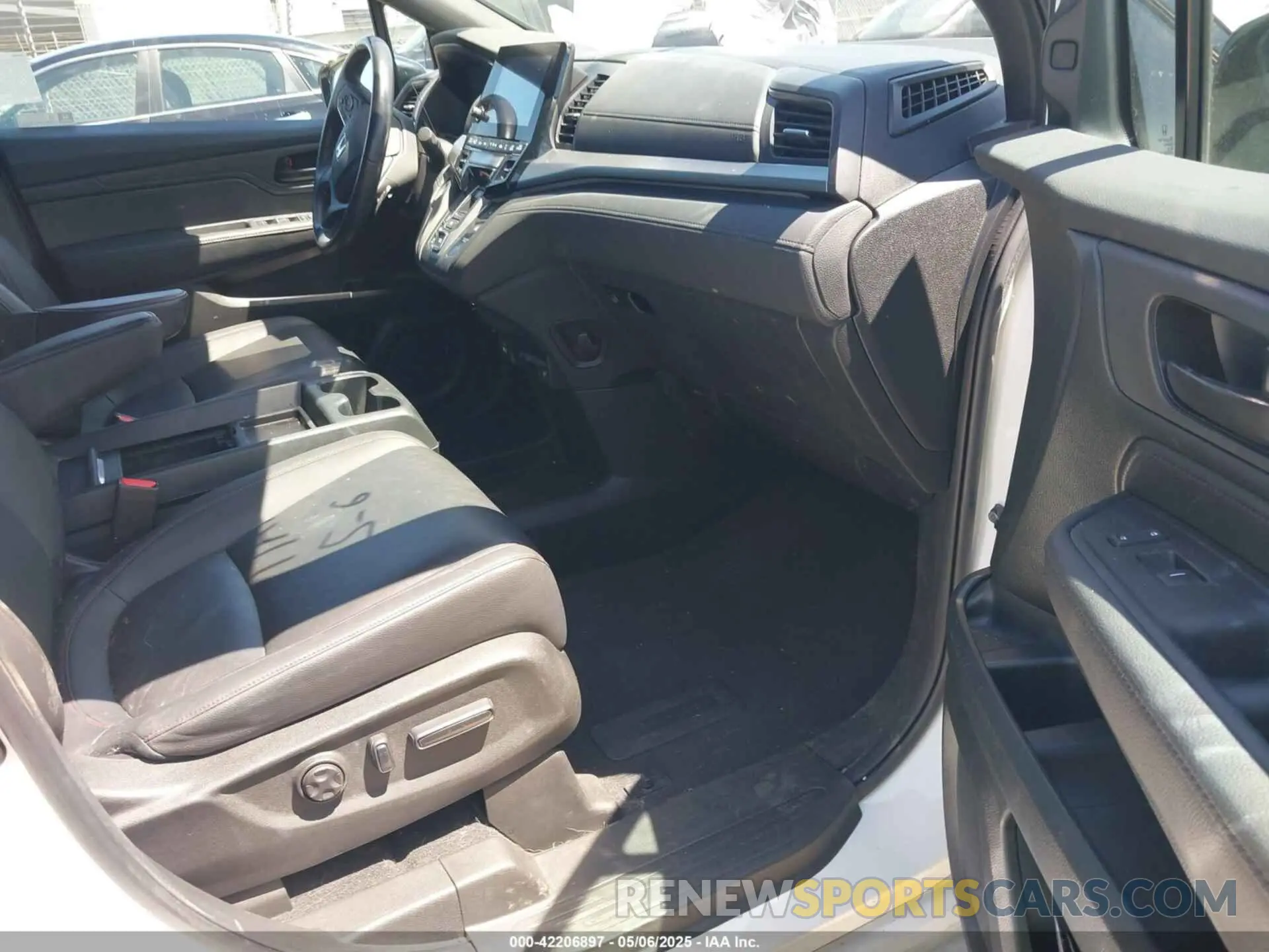 5 fotografías del automóvil dañado 5FNRL6H74PB070034 HONDA ODYSSEY 2023