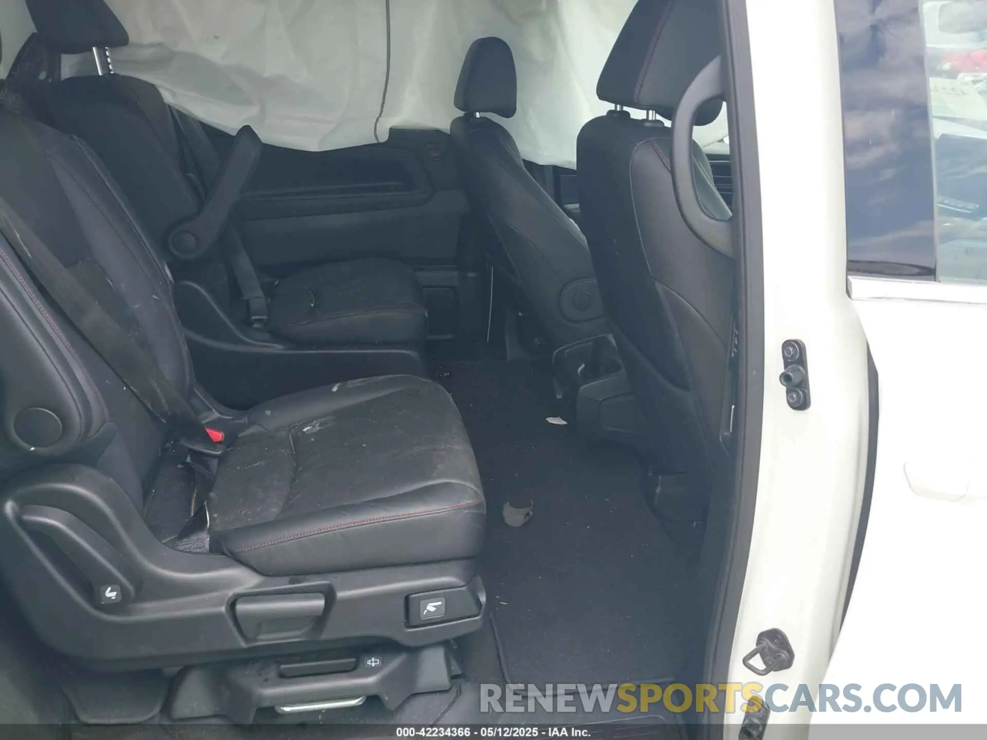 8 fotografías del automóvil dañado 5FNRL6H7XPB063069 HONDA ODYSSEY 2023