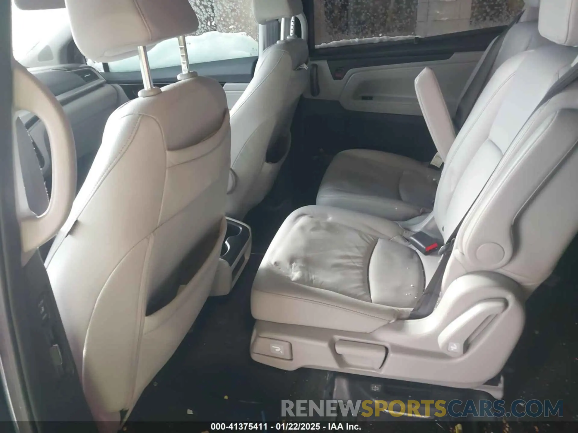 8 fotografías del automóvil dañado 5FNRL6H84PB021439 HONDA ODYSSEY 2023