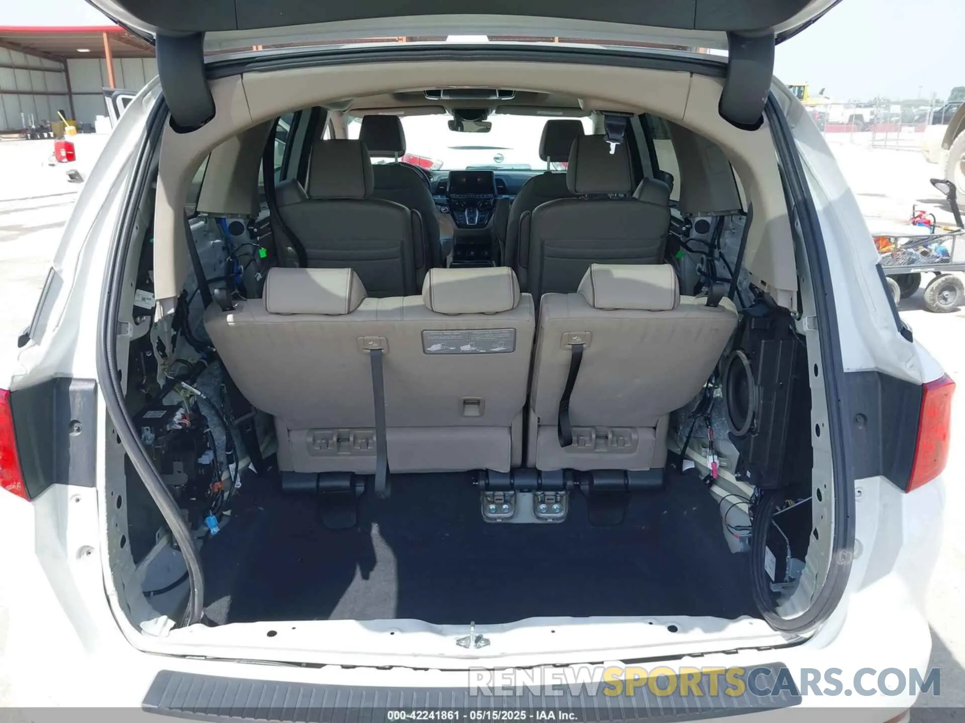 17 fotografías del automóvil dañado 5FNRL6H94PB015584 HONDA ODYSSEY 2023