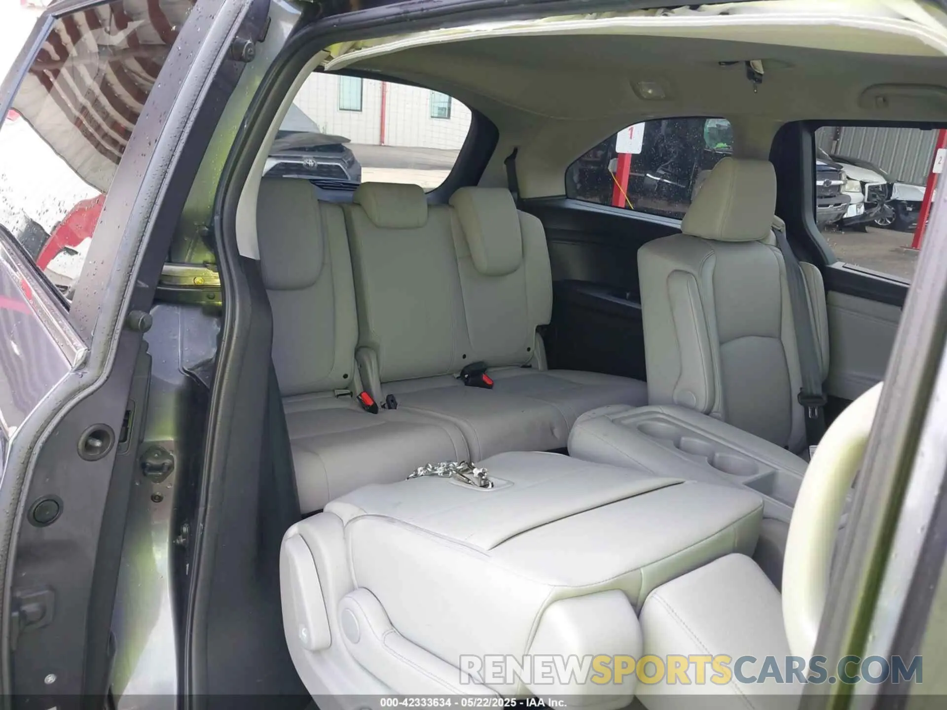 8 fotografías del automóvil dañado 5FNRL6H61RB047000 HONDA ODYSSEY 2024