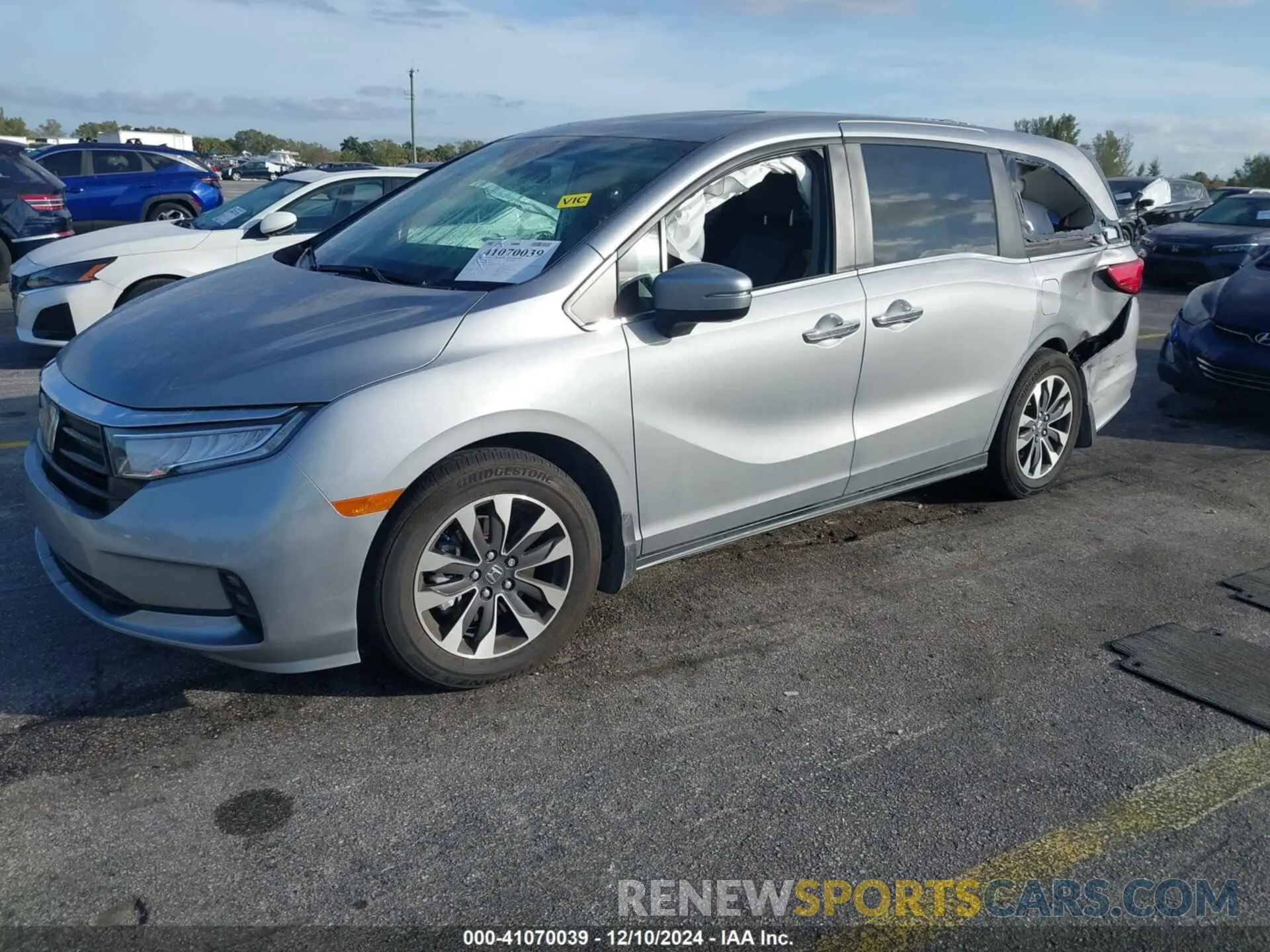 2 fotografías del automóvil dañado 5FNRL6H61RB050544 HONDA ODYSSEY 2024