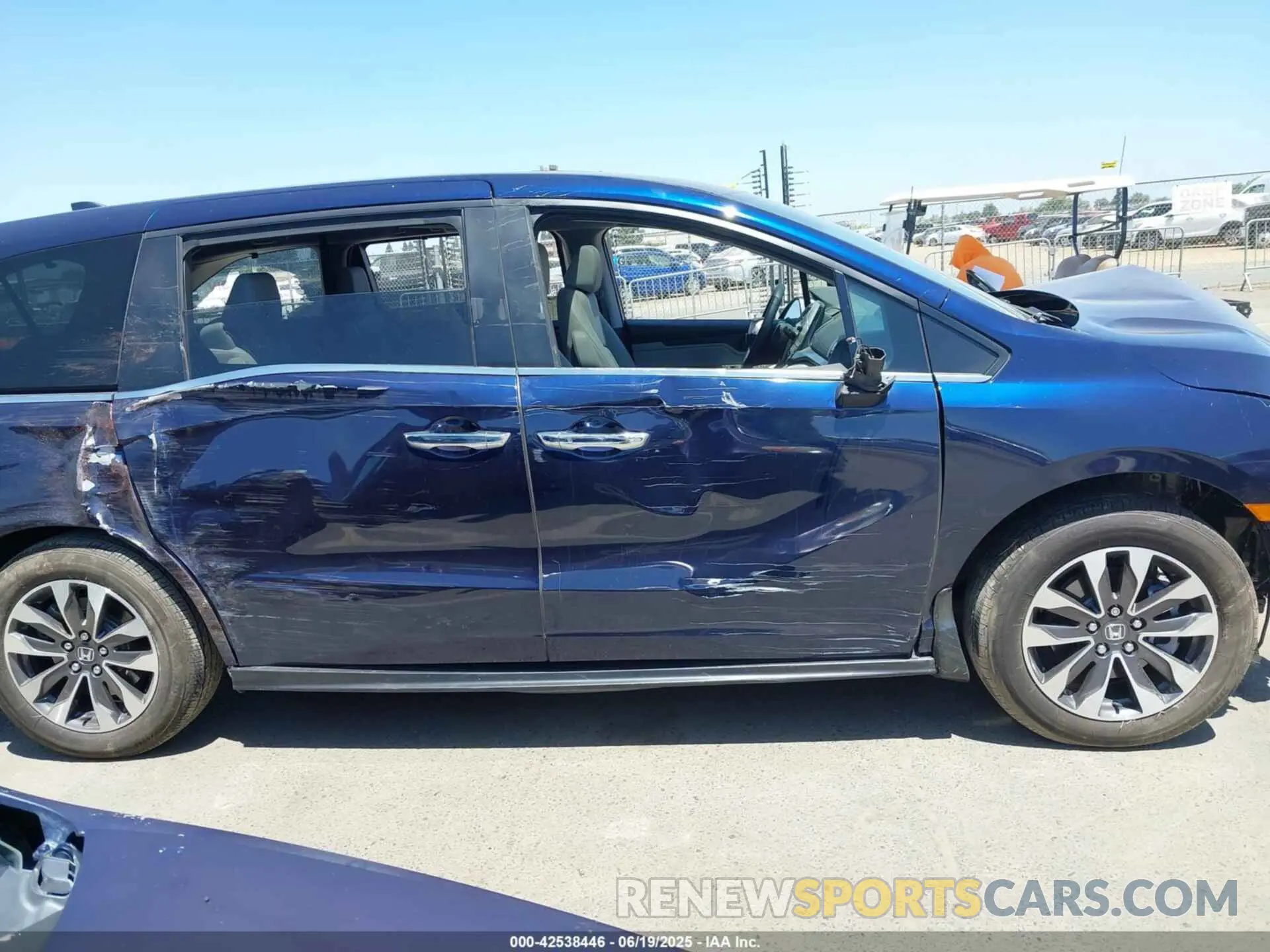 14 fotografías del automóvil dañado 5FNRL6H65RB066746 HONDA ODYSSEY 2024