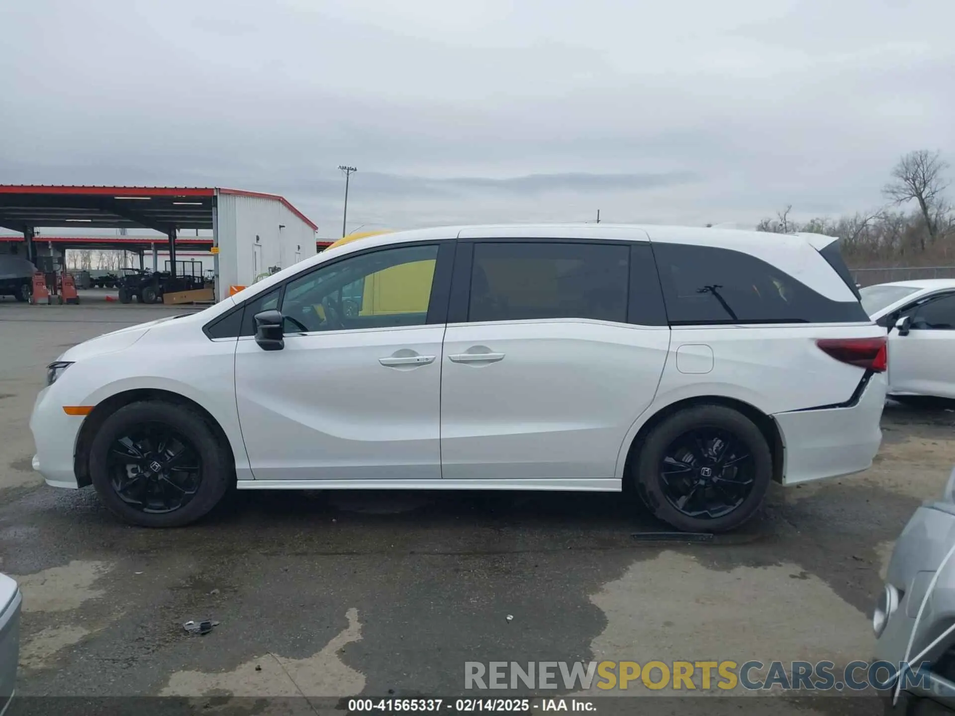 14 fotografías del automóvil dañado 5FNRL6H74RB069338 HONDA ODYSSEY 2024