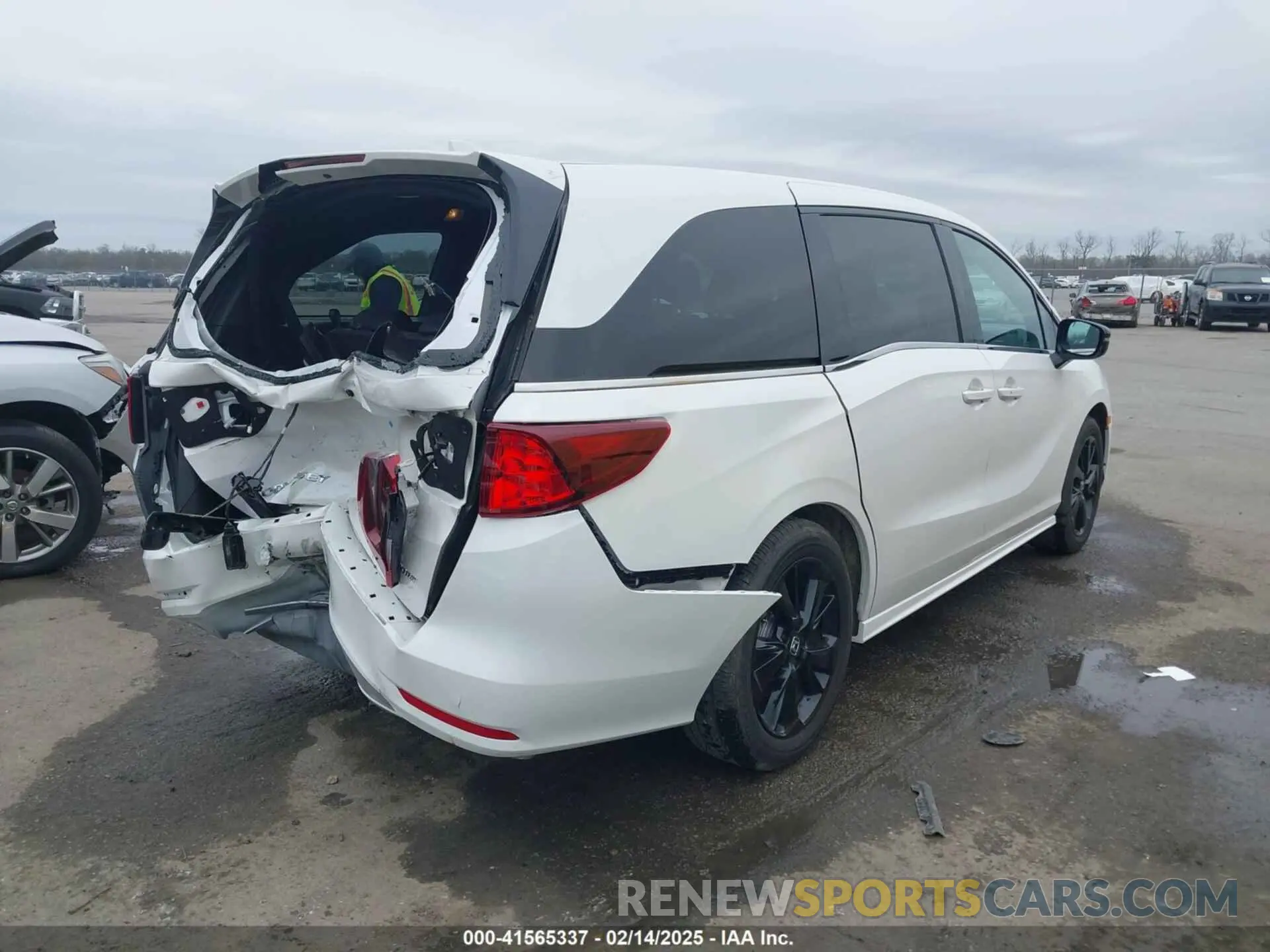 4 fotografías del automóvil dañado 5FNRL6H74RB069338 HONDA ODYSSEY 2024