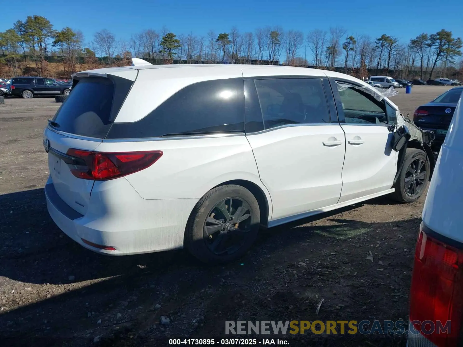 13 fotografías del automóvil dañado 5FNRL6H78RB005741 HONDA ODYSSEY 2024