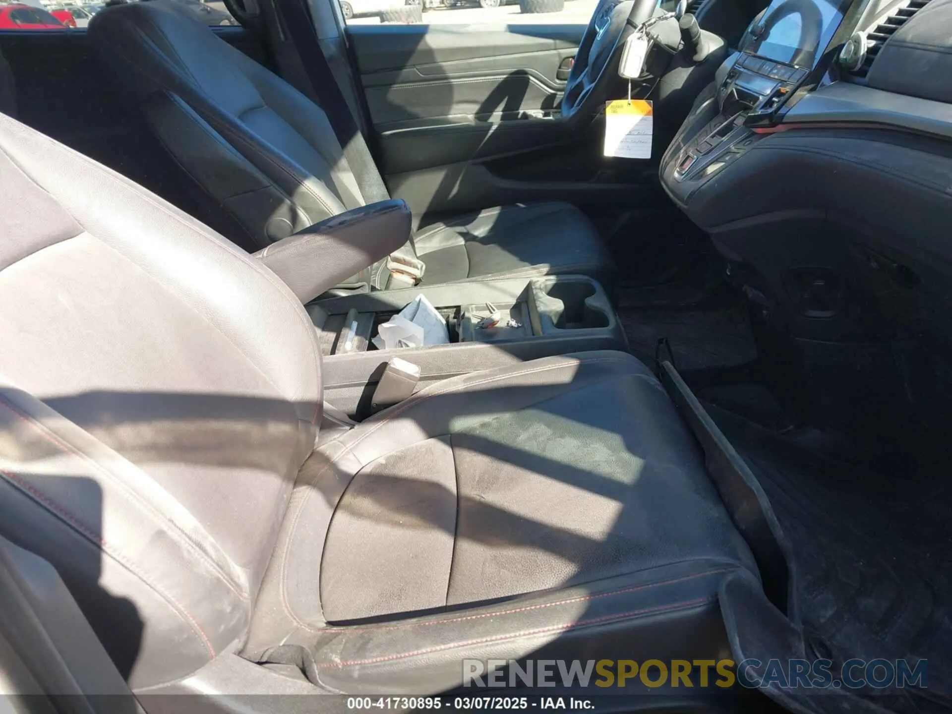 5 fotografías del automóvil dañado 5FNRL6H78RB005741 HONDA ODYSSEY 2024