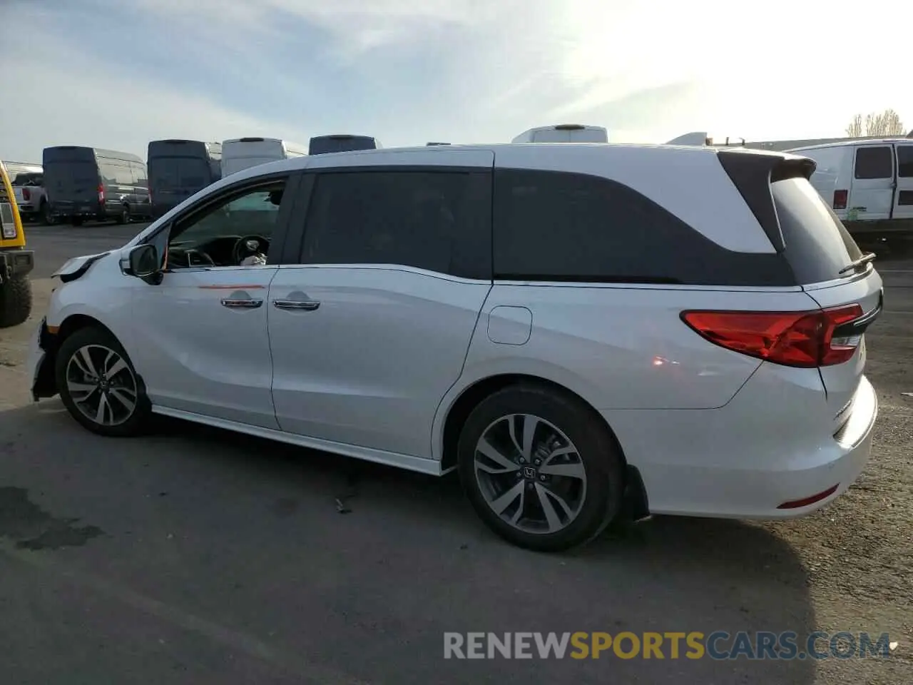 2 fotografías del automóvil dañado 5FNRL6H86RB000370 HONDA ODYSSEY 2024