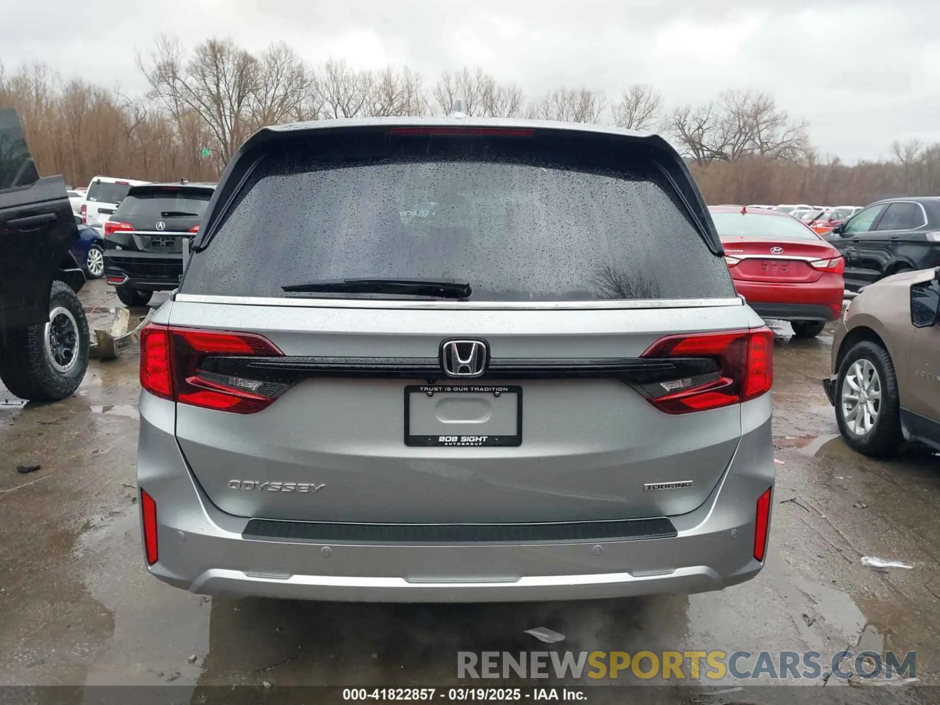 17 fotografías del automóvil dañado 5FNRL6H85SB028084 HONDA ODYSSEY 2025