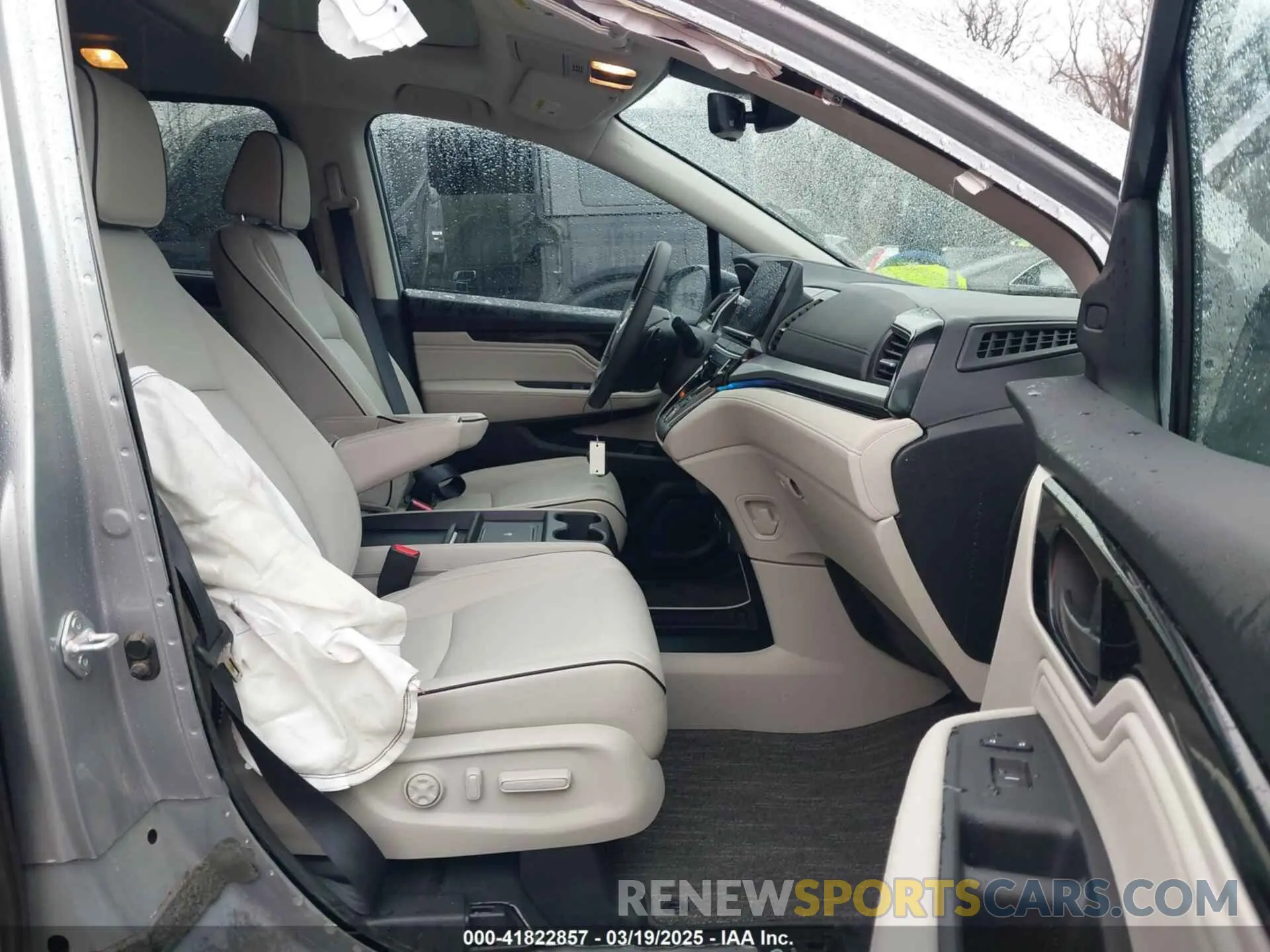 5 fotografías del automóvil dañado 5FNRL6H85SB028084 HONDA ODYSSEY 2025