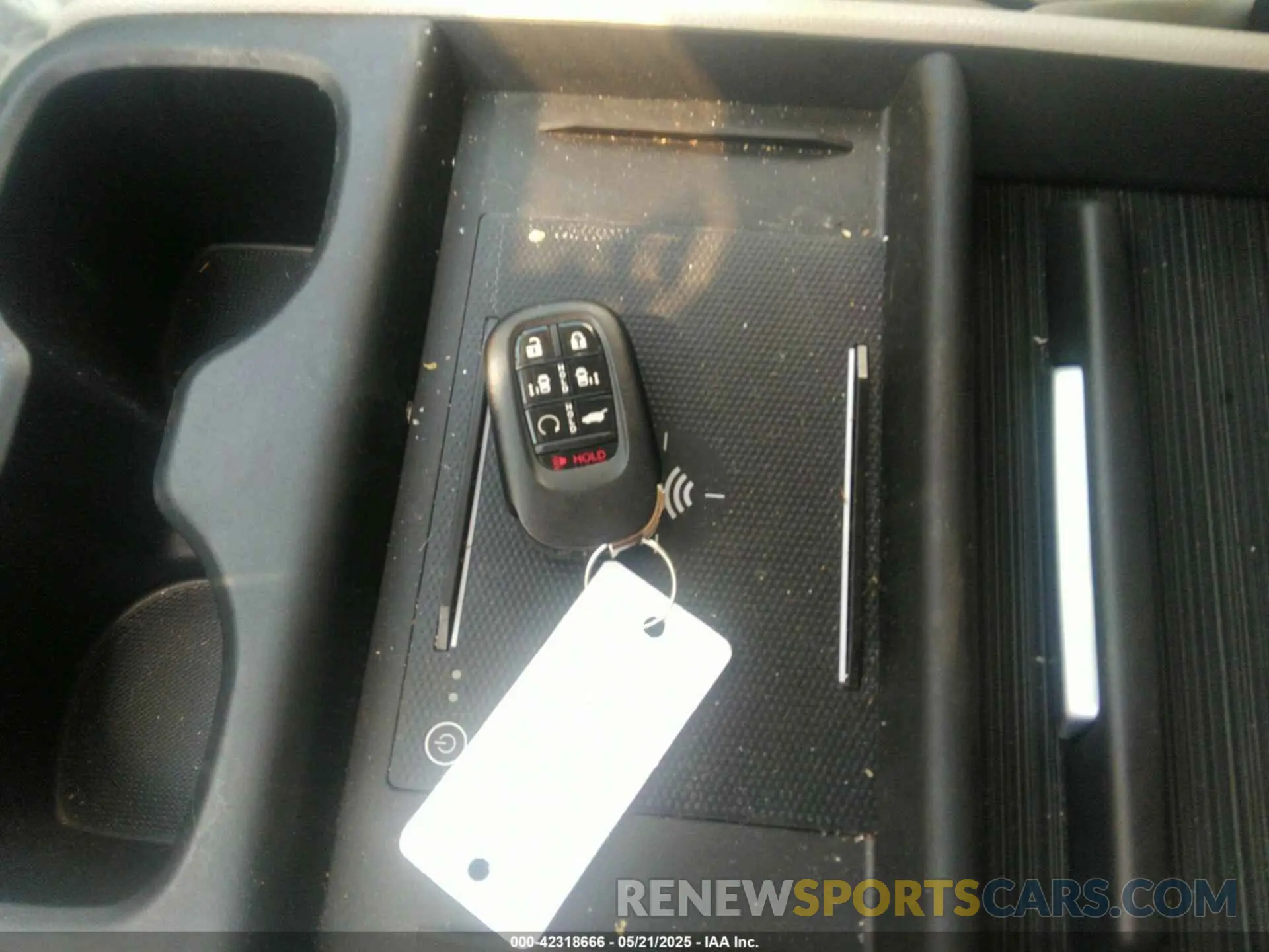 11 fotografías del automóvil dañado 5FNRL6H88SB046708 HONDA ODYSSEY 2025
