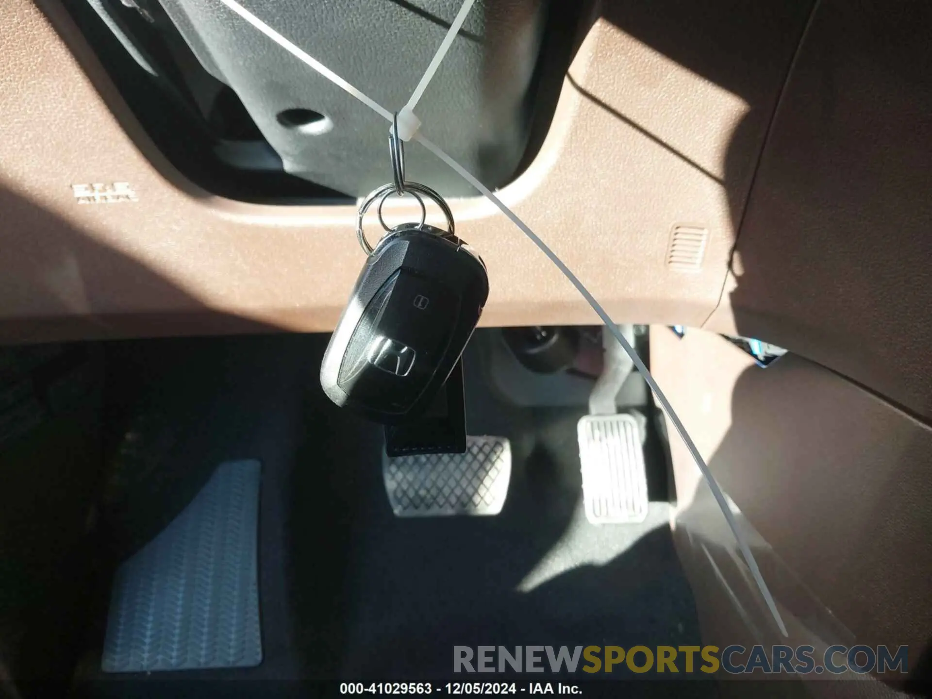 11 fotografías del automóvil dañado 5FNRL6H93SB001460 HONDA ODYSSEY 2025