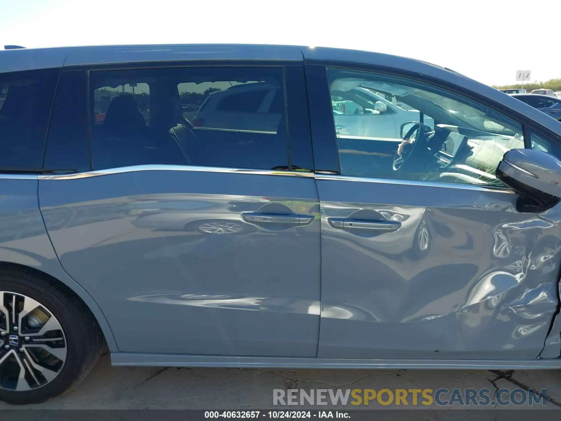 12 fotografías del automóvil dañado 5FNRL6H93SB006304 HONDA ODYSSEY 2025