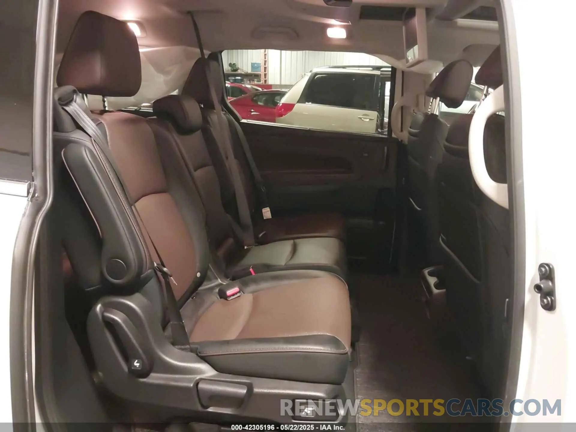 8 fotografías del automóvil dañado 5FNRL6H93SB008487 HONDA ODYSSEY 2025
