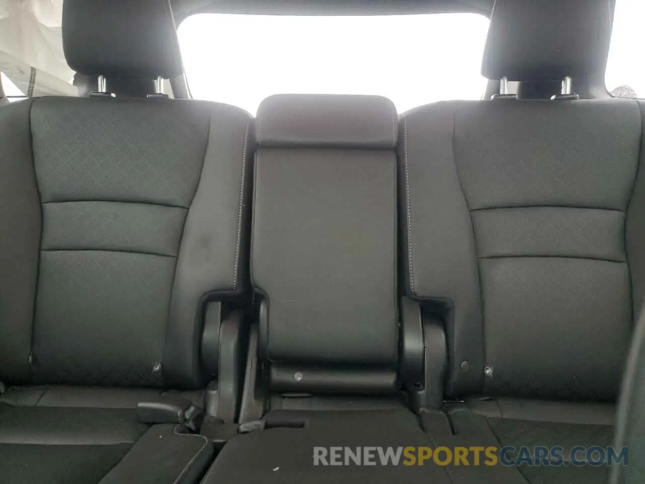 10 fotografías del automóvil dañado 5FNYF7H5XKB010436 HONDA PASSPORT 2019